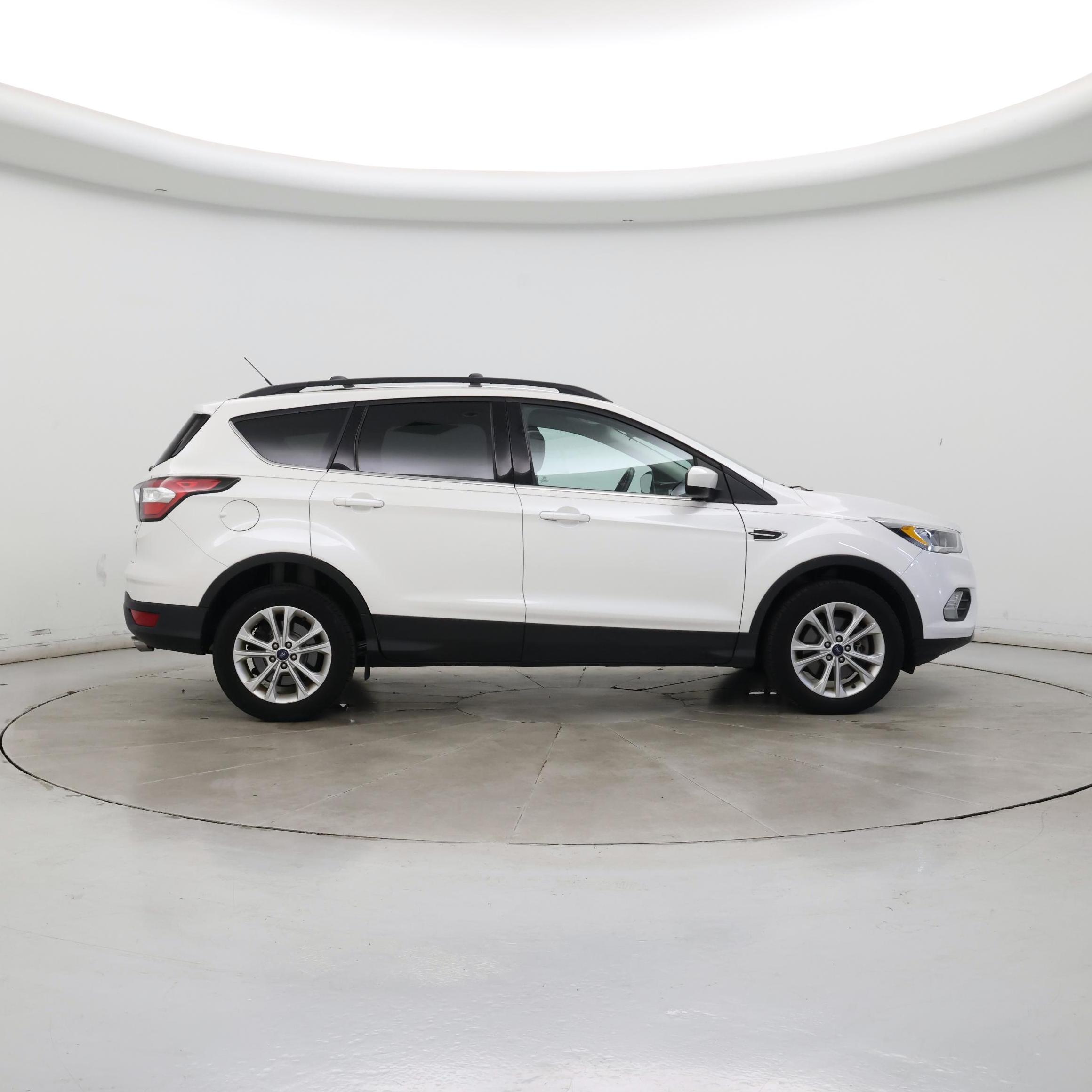 Thumbnail: 2017 Ford Escape - 7