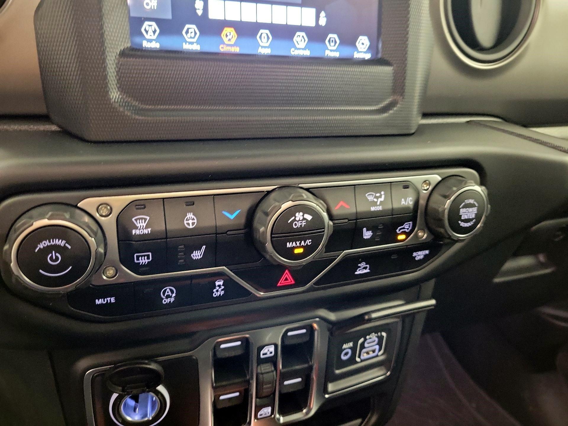Thumbnail: 2023 Jeep Gladiator - 14