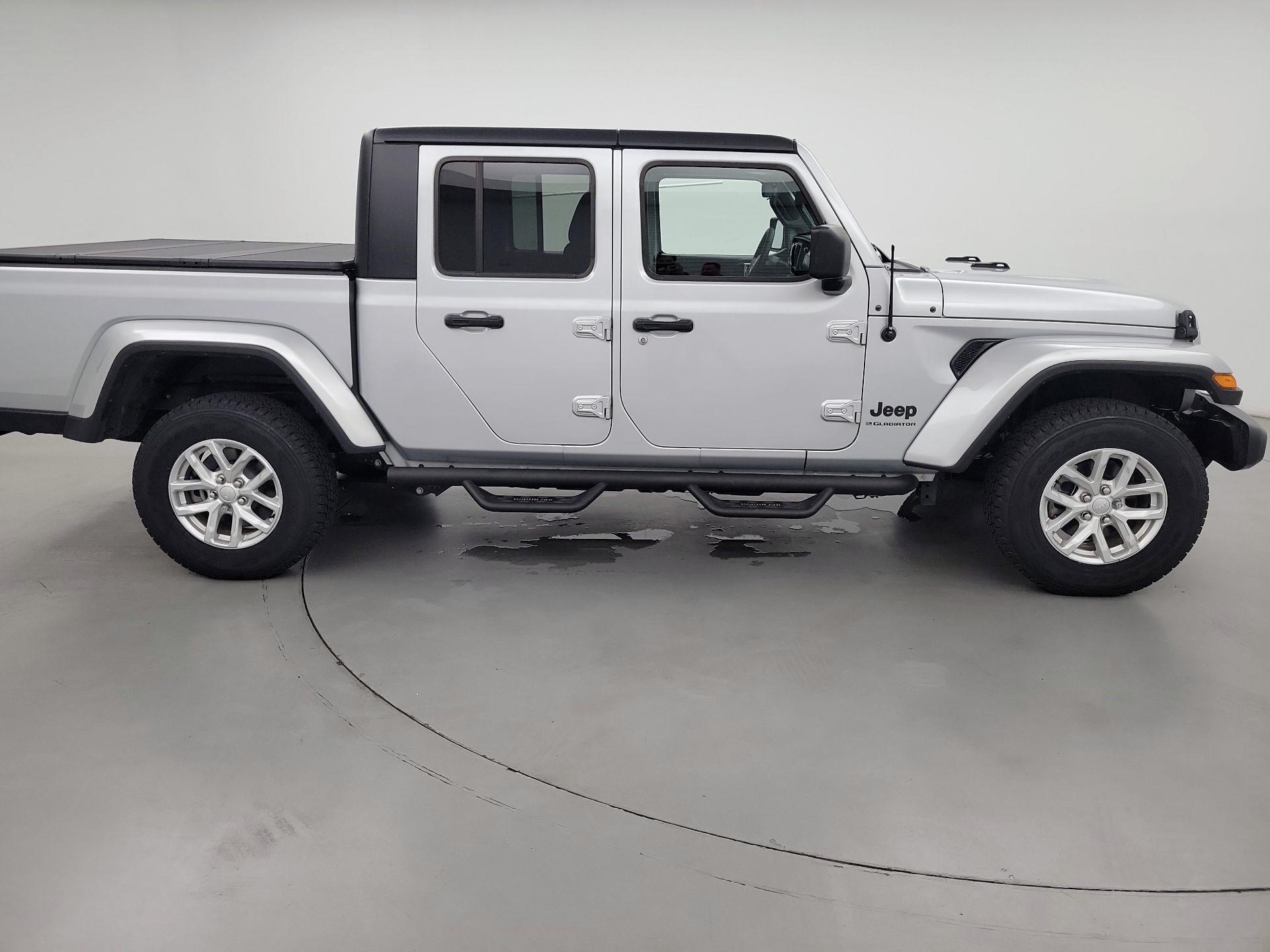 Thumbnail: 2023 Jeep Gladiator - 4