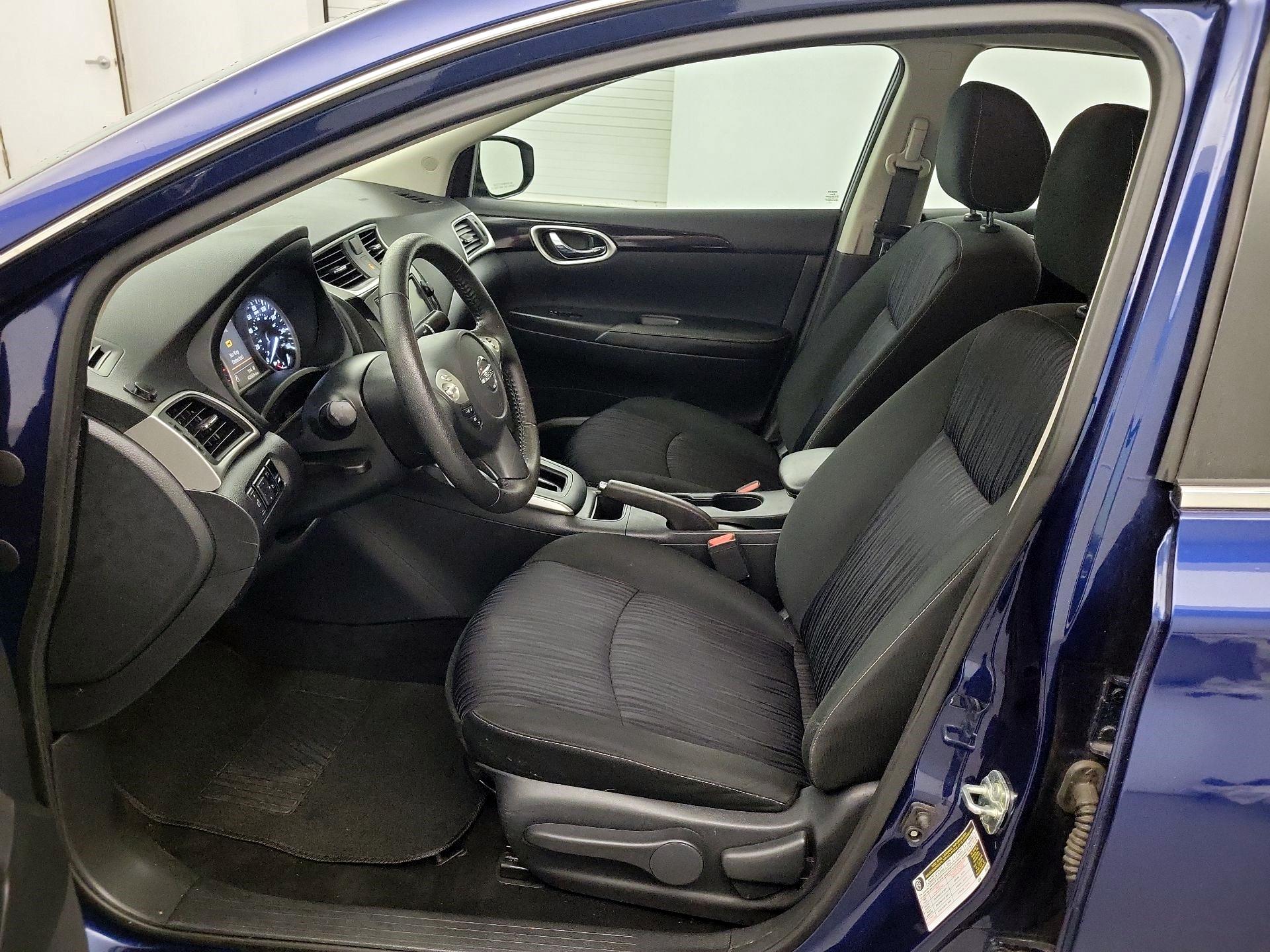 Thumbnail: 2019 Nissan Sentra - 9