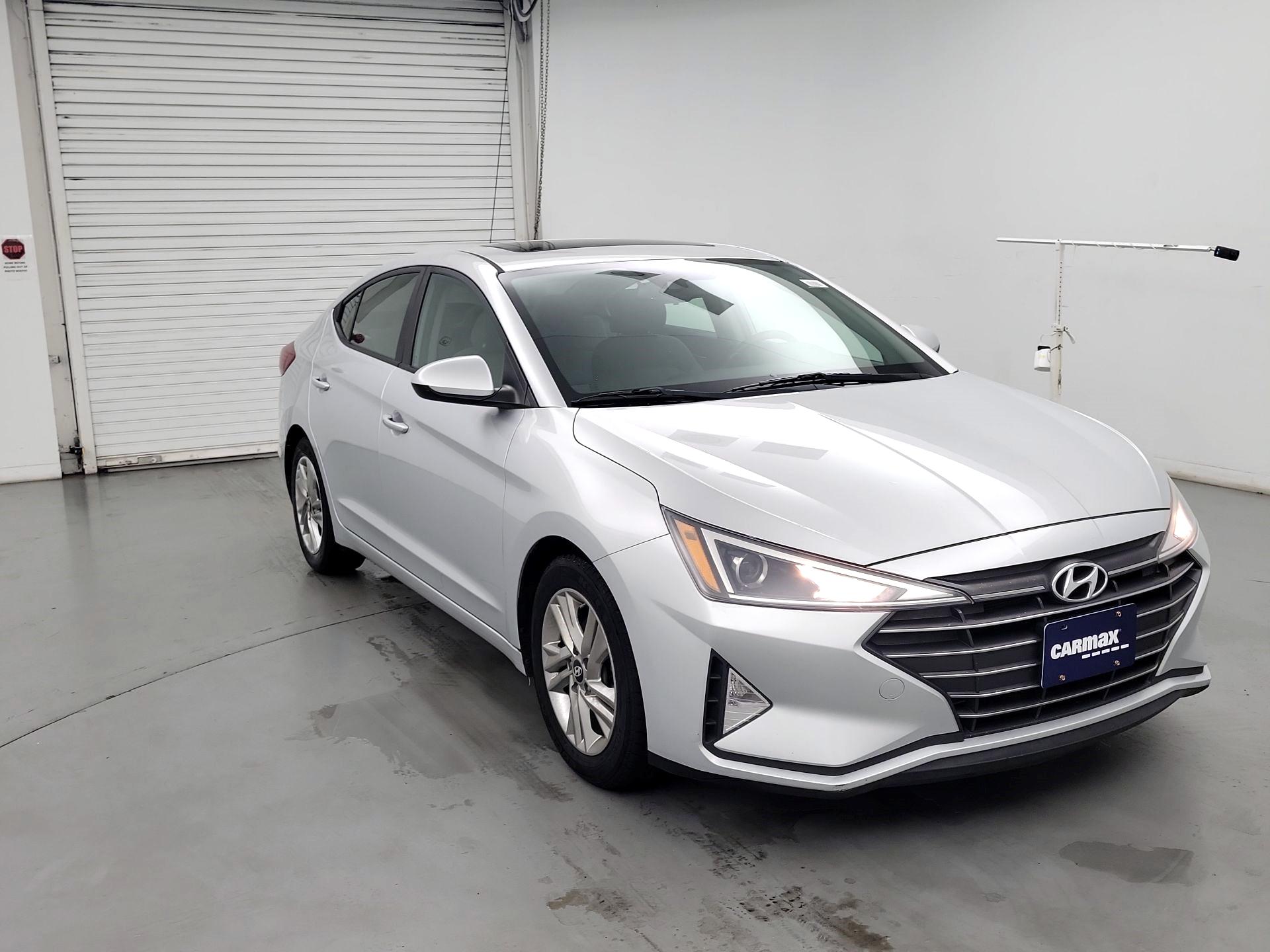 Thumbnail: 2019 Hyundai Elantra - 1