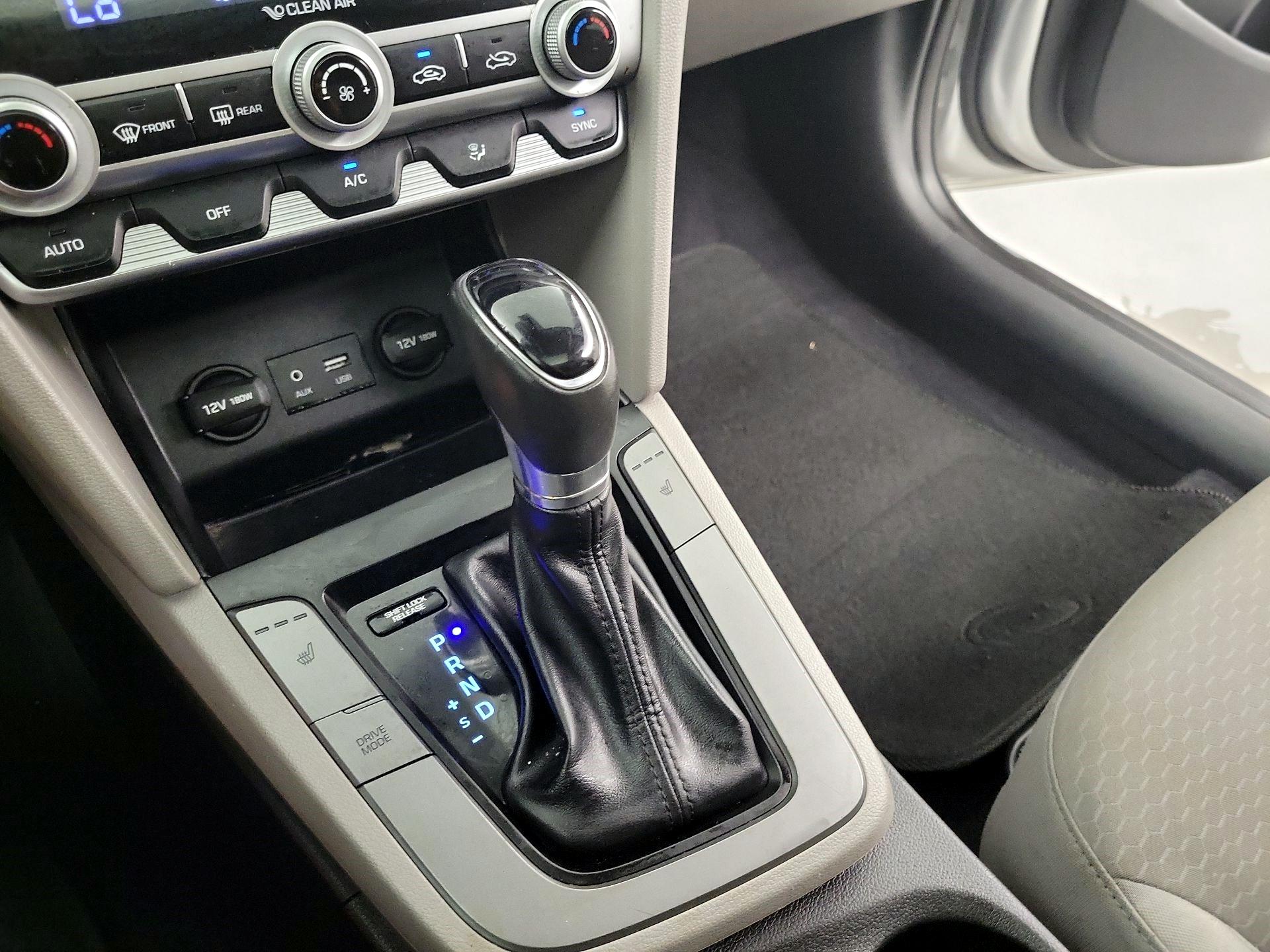 Thumbnail: 2019 Hyundai Elantra - 15