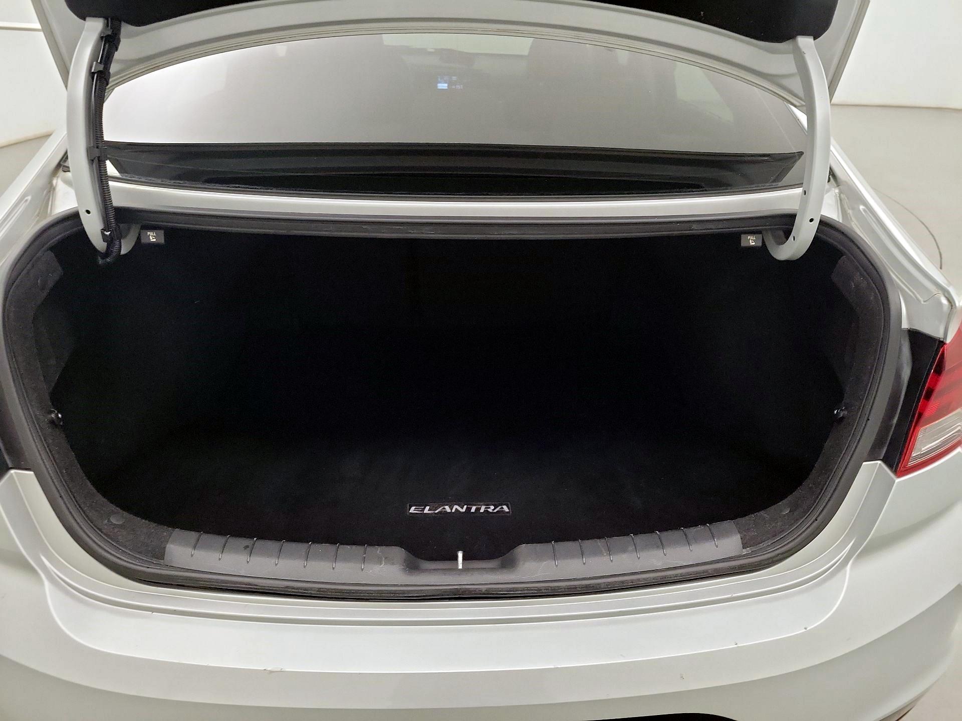 Thumbnail: 2019 Hyundai Elantra - 19