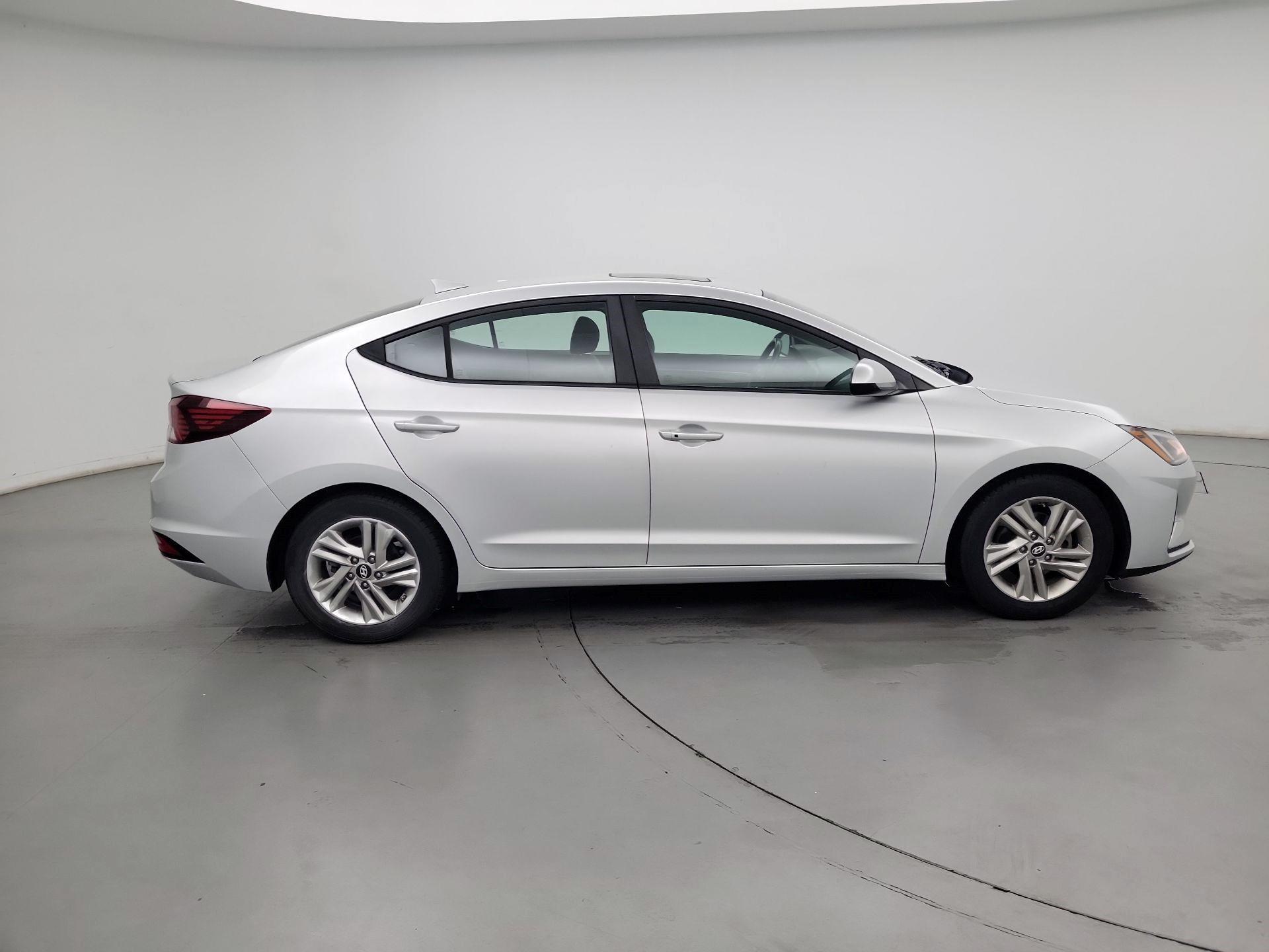 Thumbnail: 2019 Hyundai Elantra - 4