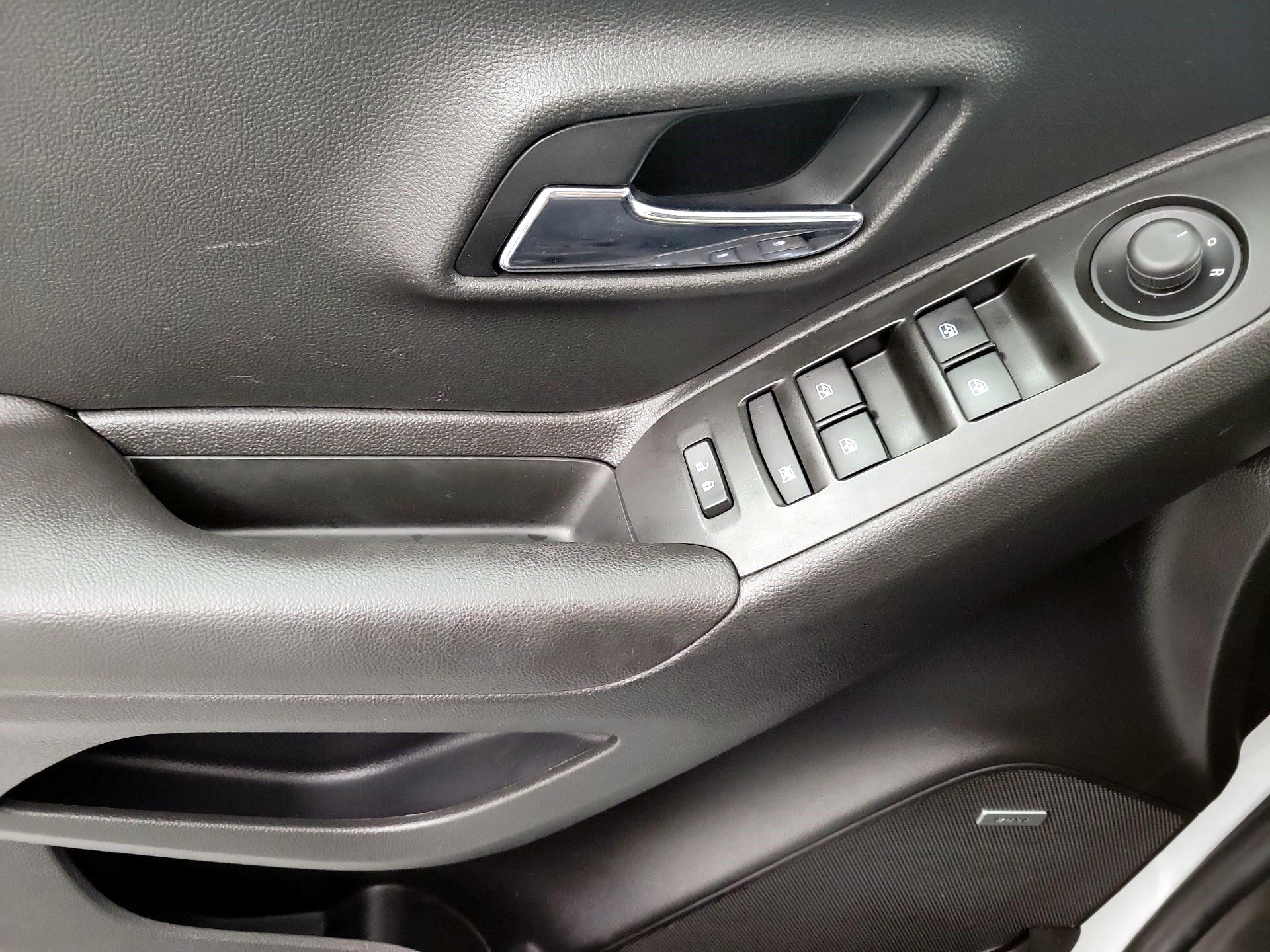Thumbnail: 2020 Chevrolet Trax - 10