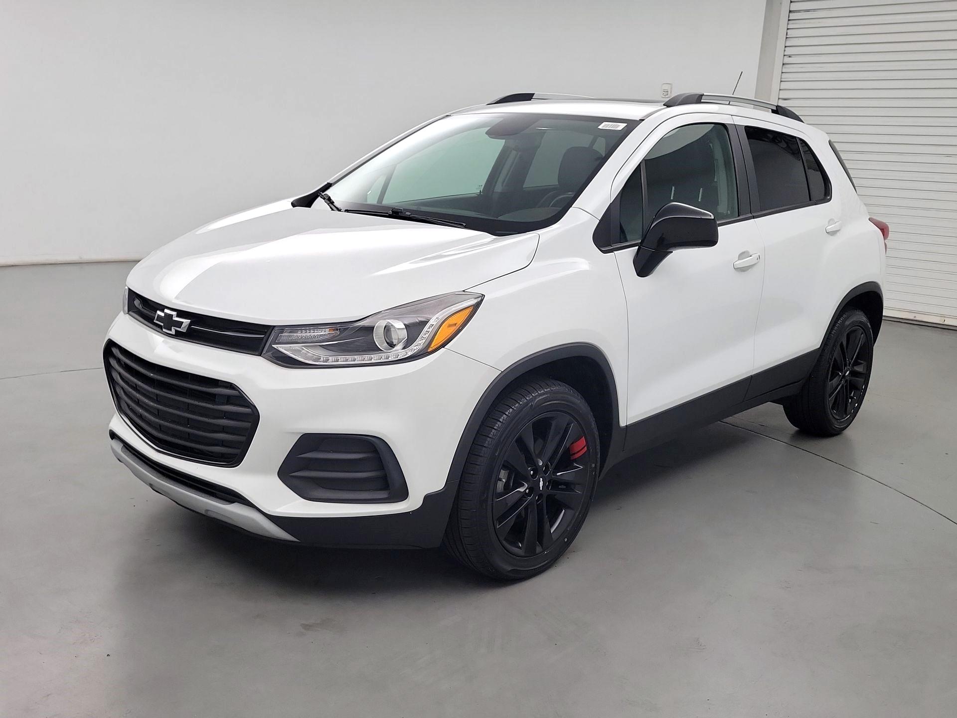 Thumbnail: 2020 Chevrolet Trax - 3