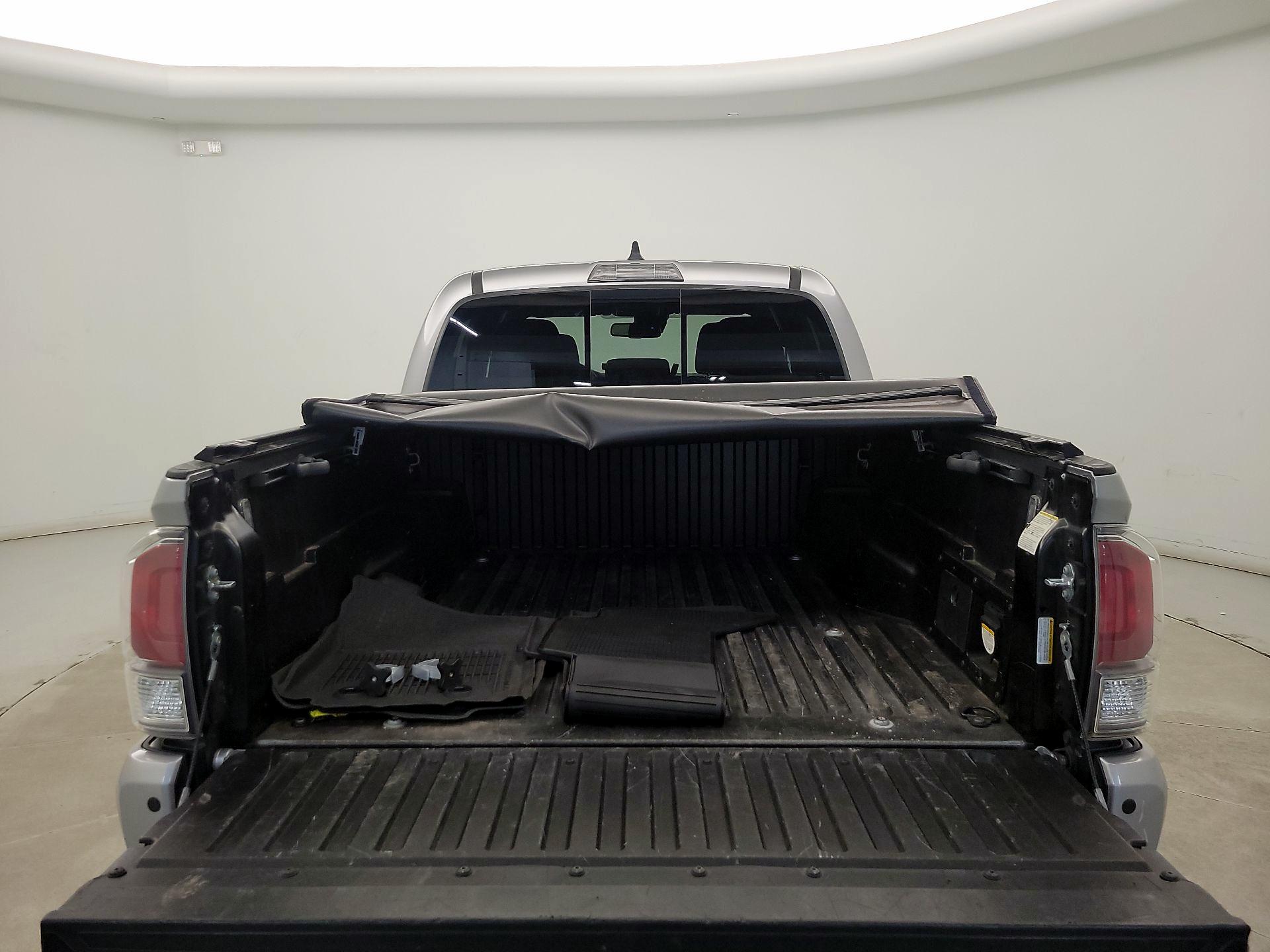 Thumbnail: 2021 Toyota Tacoma - 20