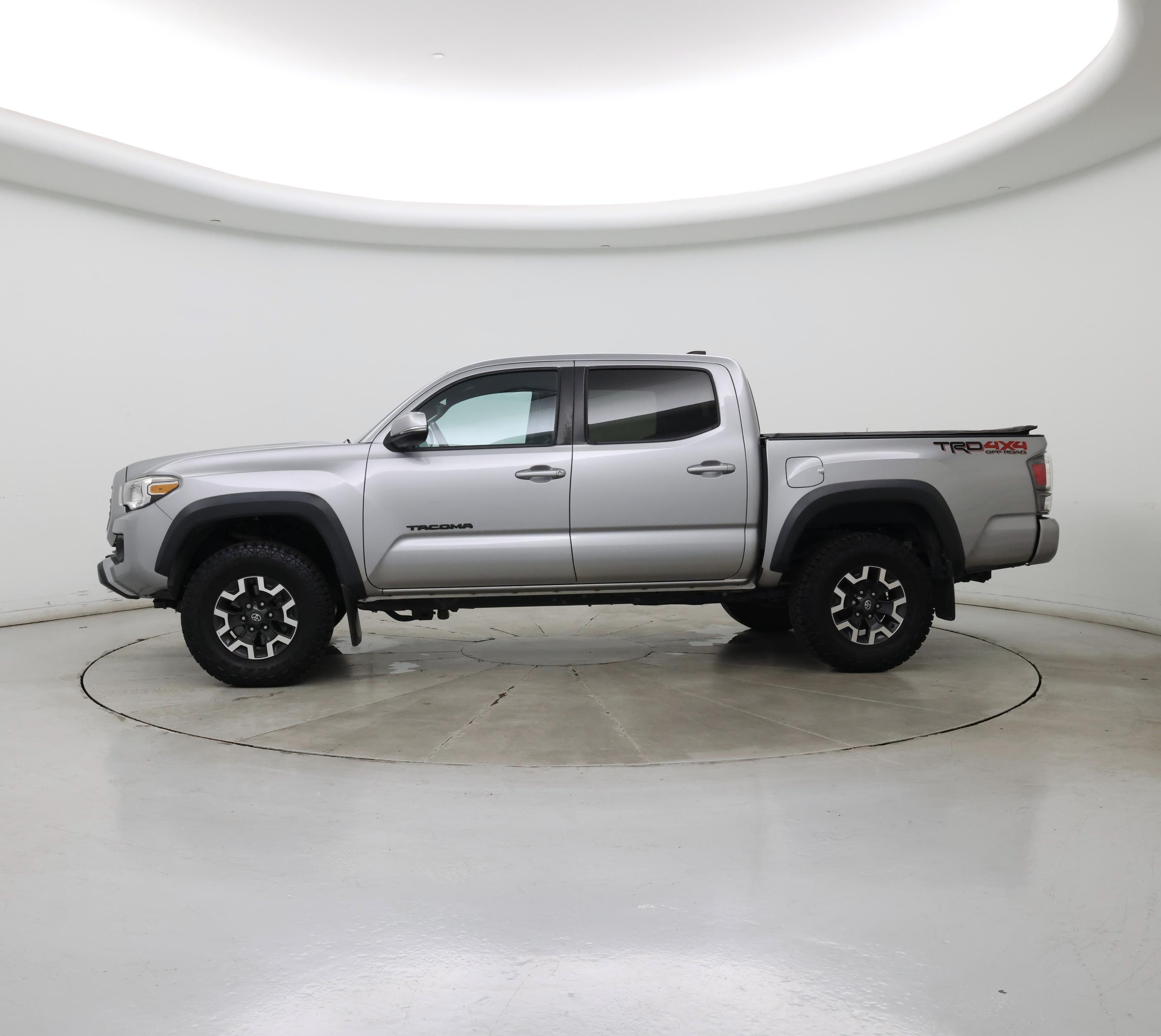 Thumbnail: 2021 Toyota Tacoma - 3