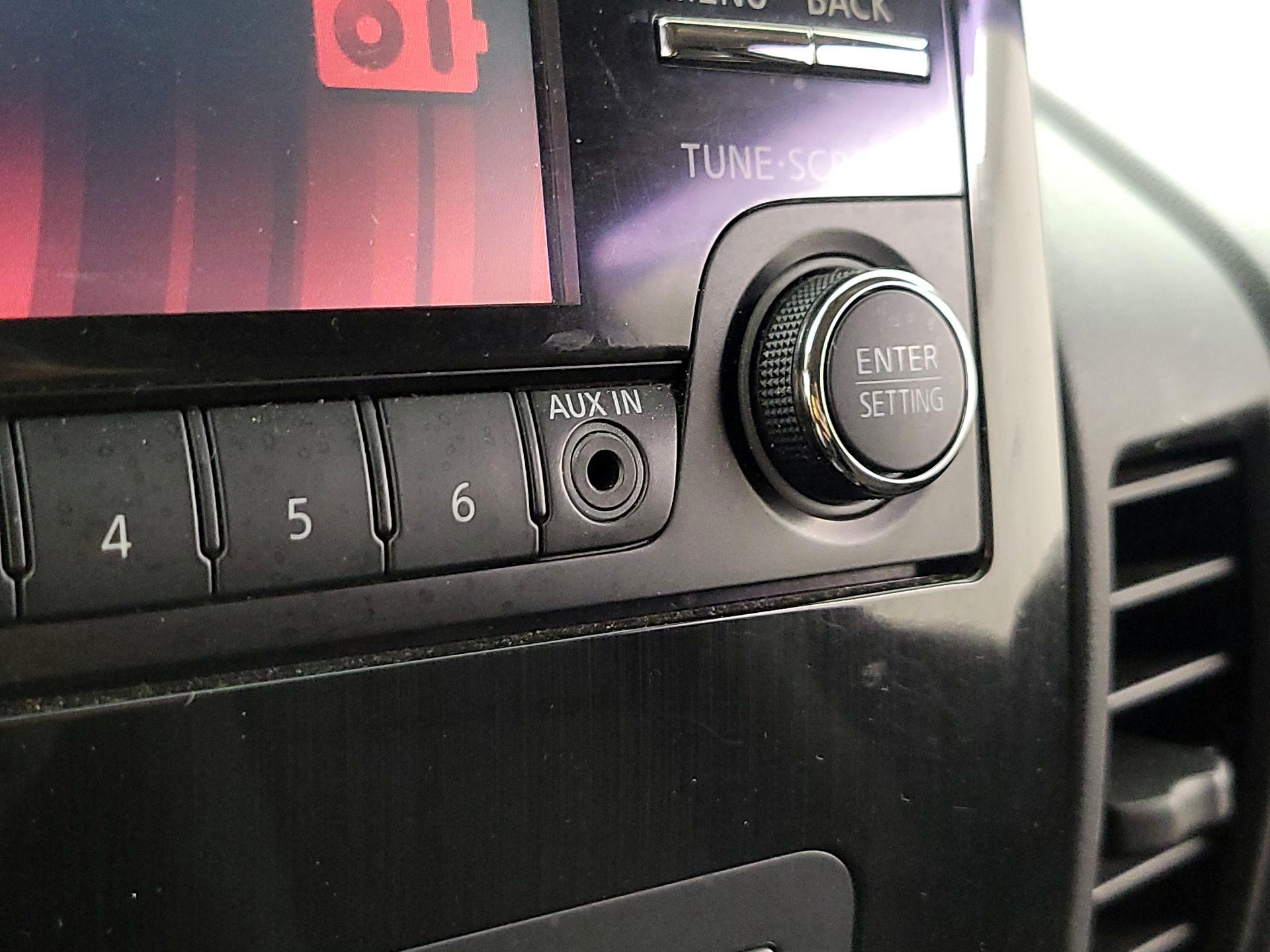 Thumbnail: 2014 Nissan Titan - 18