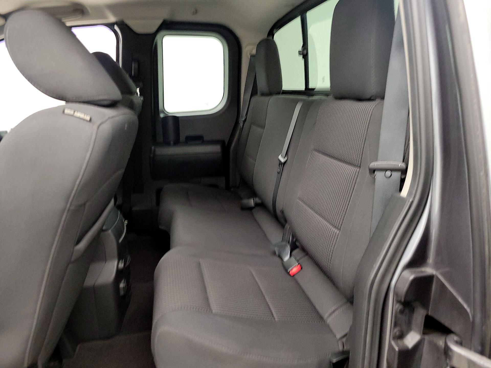 Thumbnail: 2014 Nissan Titan - 19