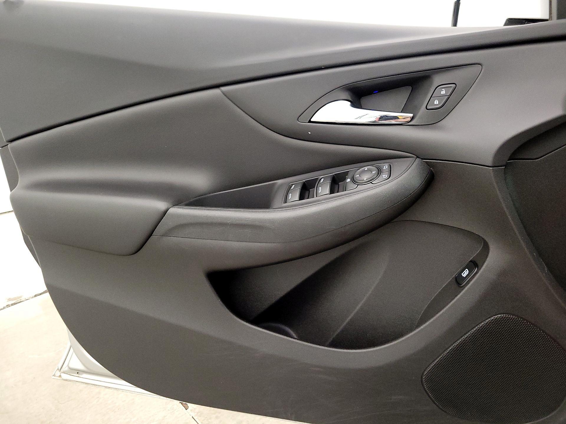 Thumbnail: 2019 Chevrolet Volt - 12