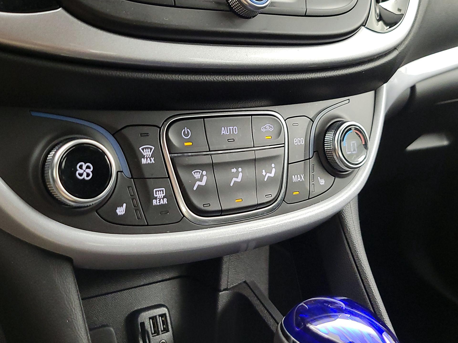 Thumbnail: 2019 Chevrolet Volt - 16