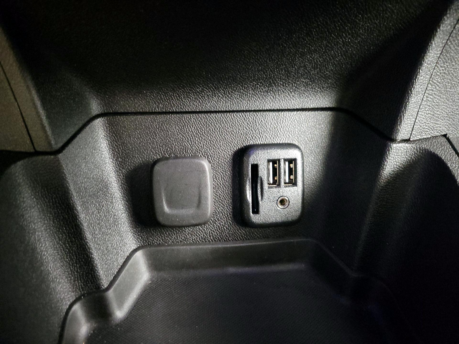 Thumbnail: 2019 Chevrolet Volt - 18