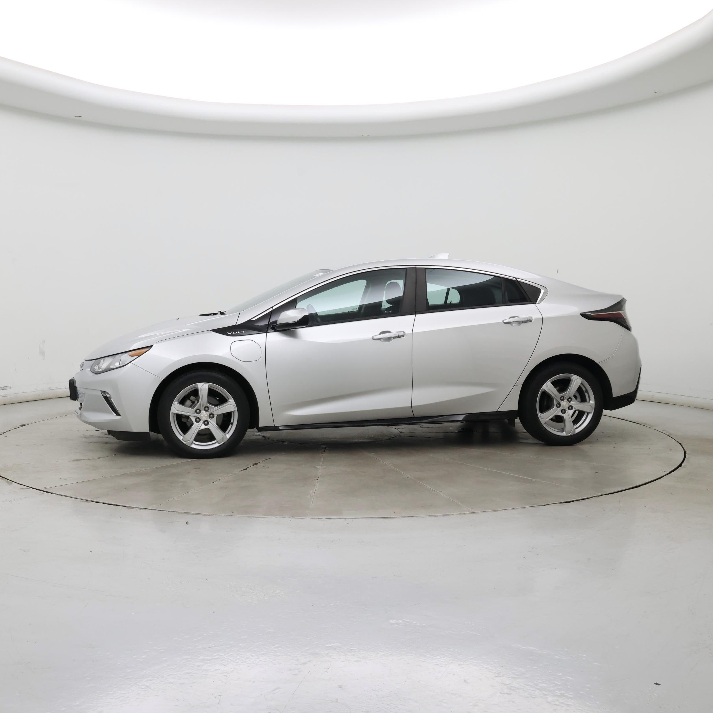 Thumbnail: 2019 Chevrolet Volt - 3