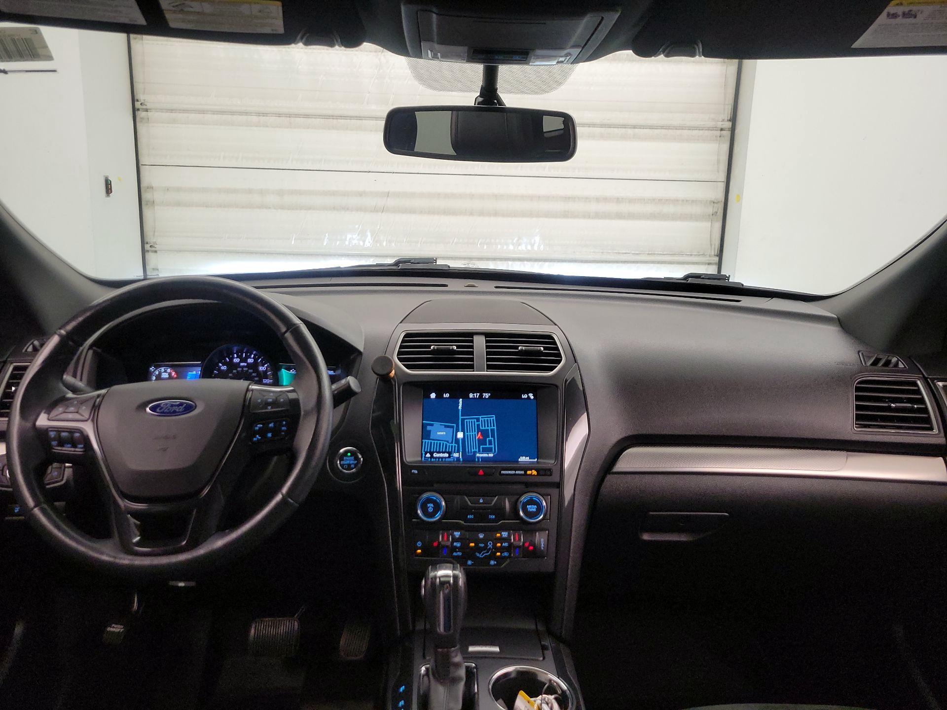 Thumbnail: 2018 Ford Explorer - 9