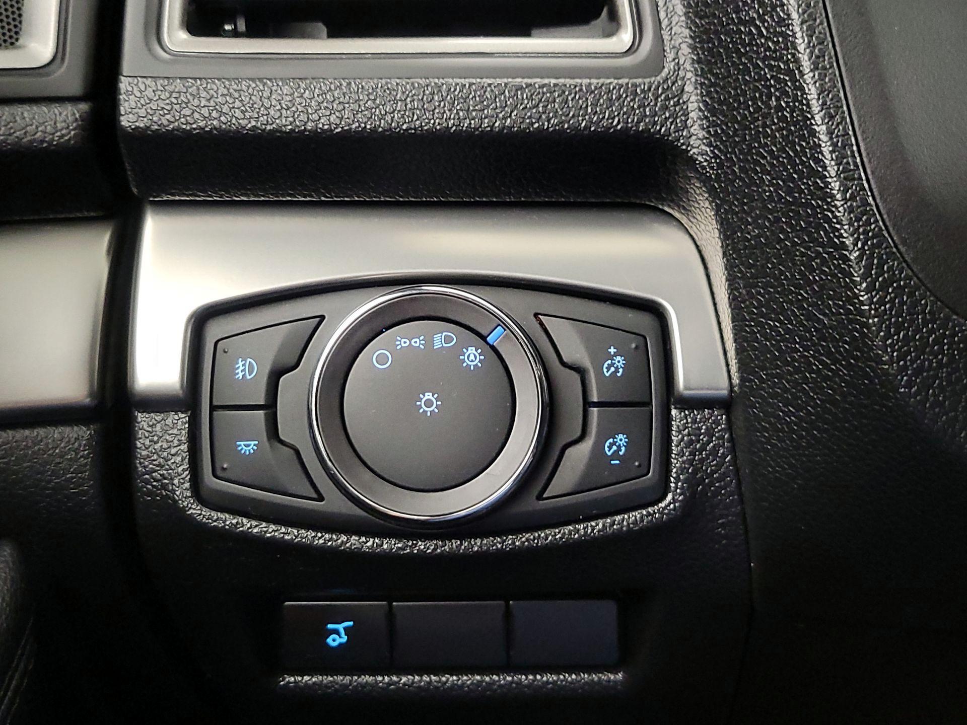 Thumbnail: 2018 Ford Explorer - 13