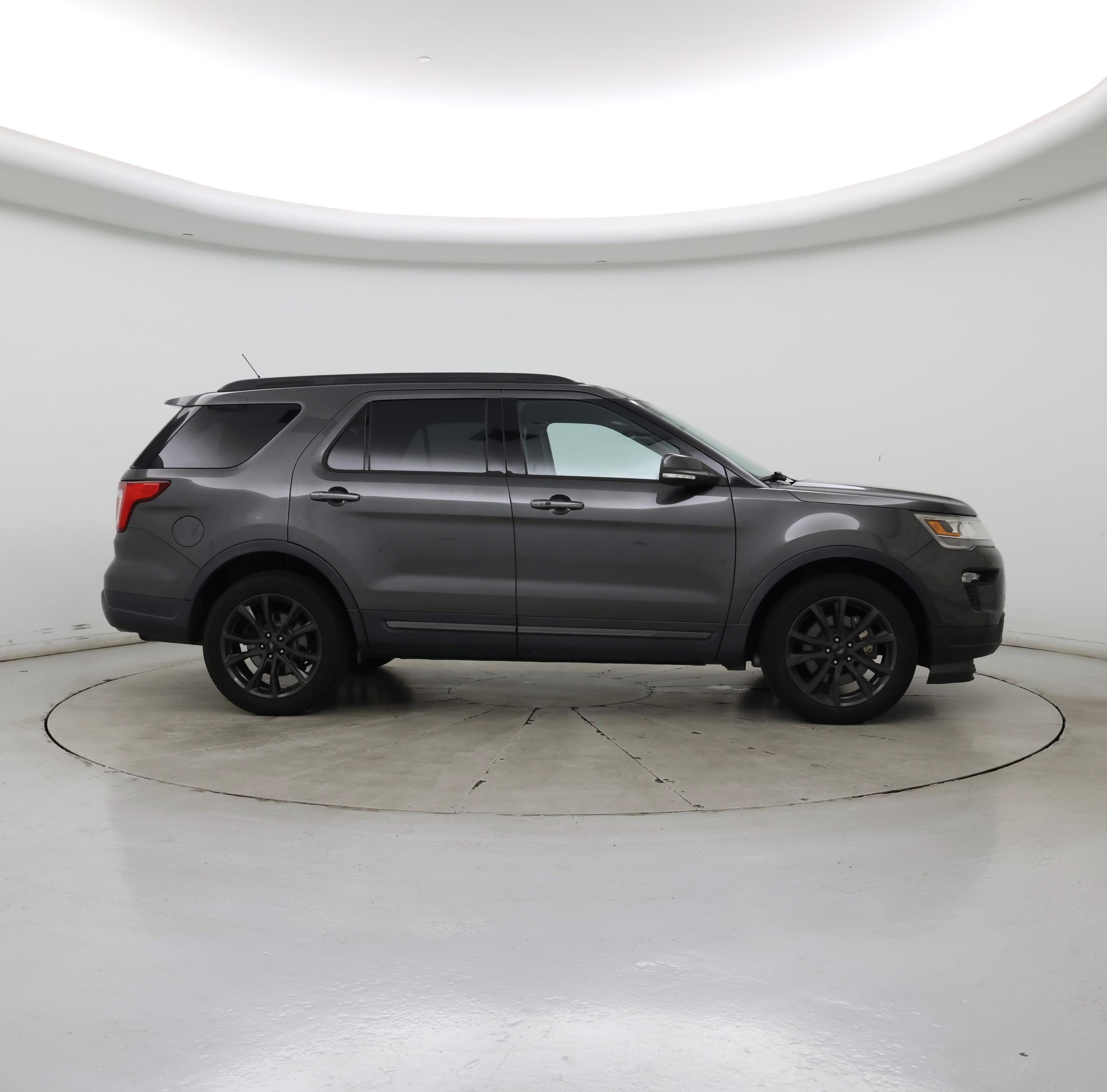 Thumbnail: 2018 Ford Explorer - 7