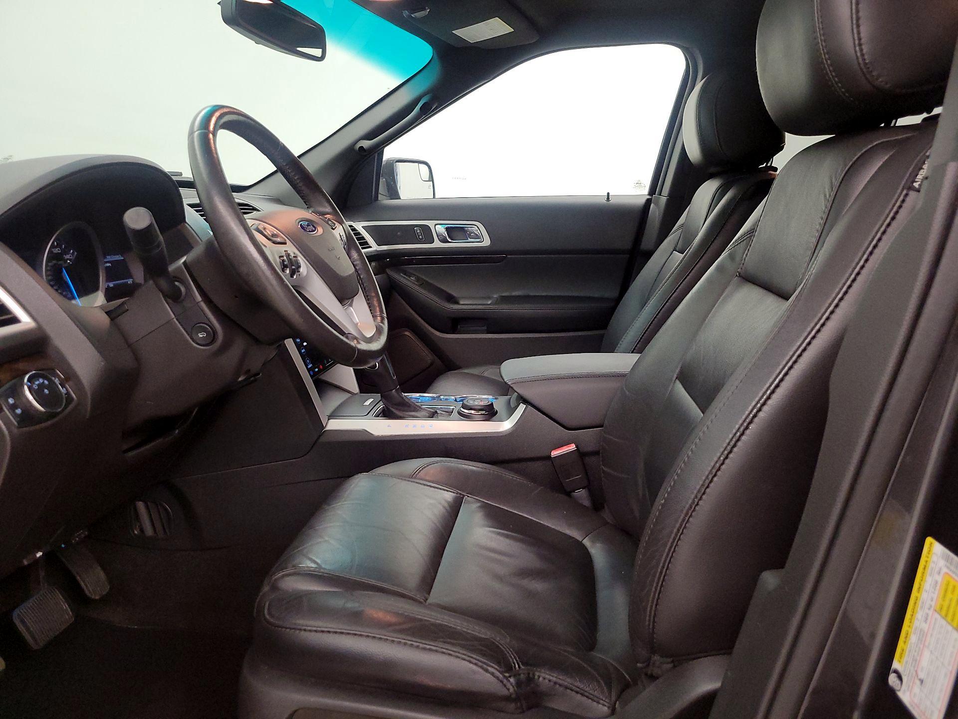 Thumbnail: 2015 Ford Explorer - 11