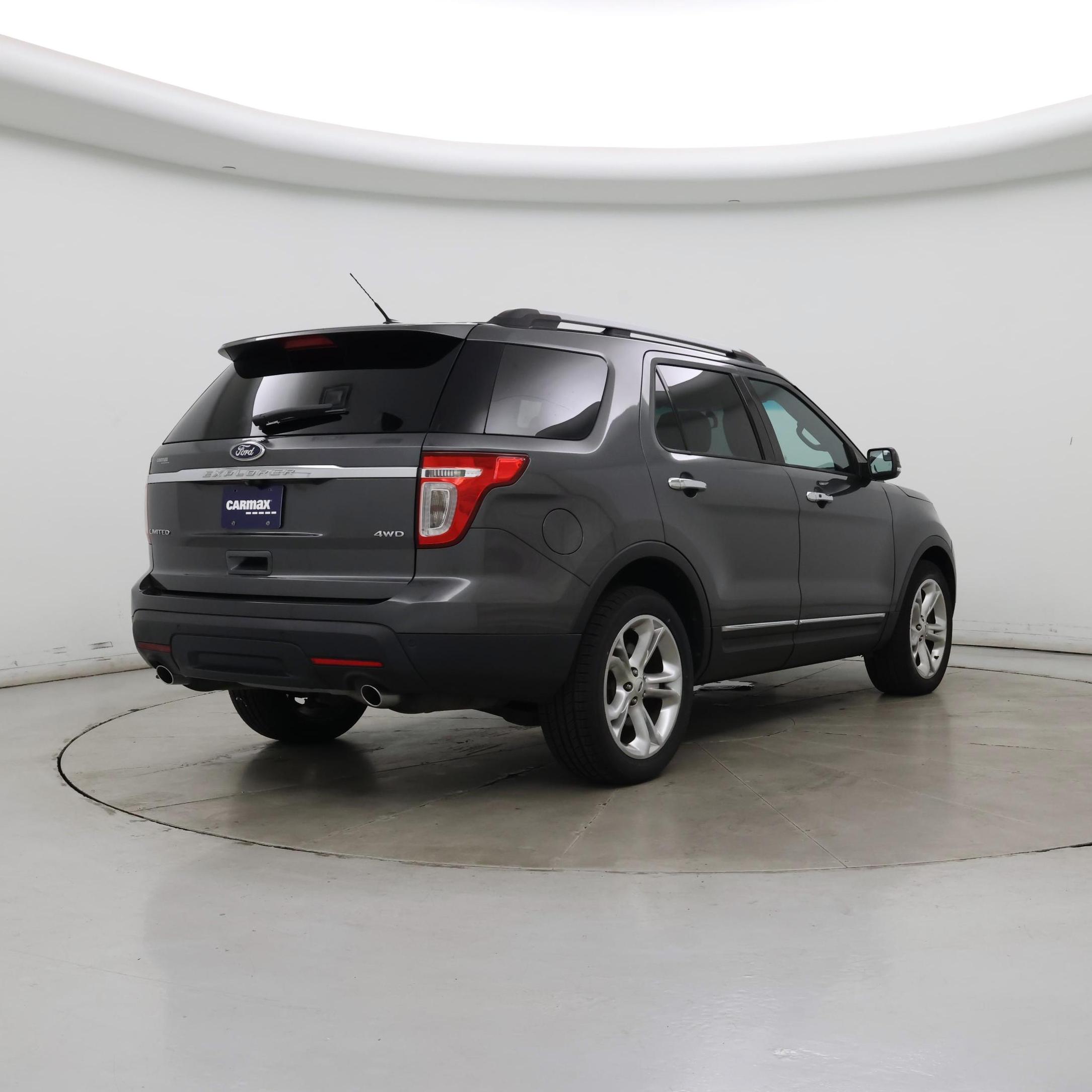 Thumbnail: 2015 Ford Explorer - 8