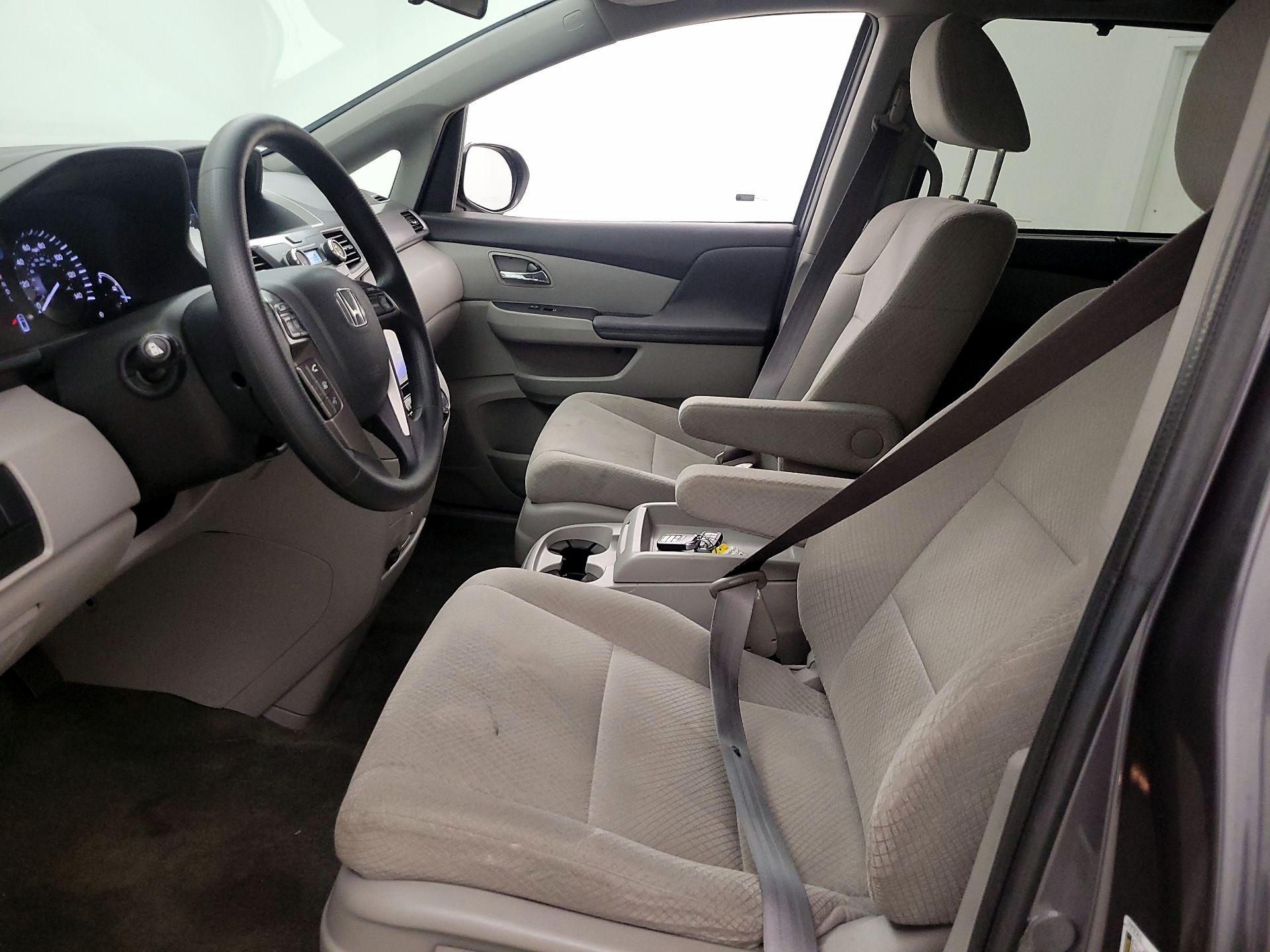 Thumbnail: 2016 Honda Odyssey - 11