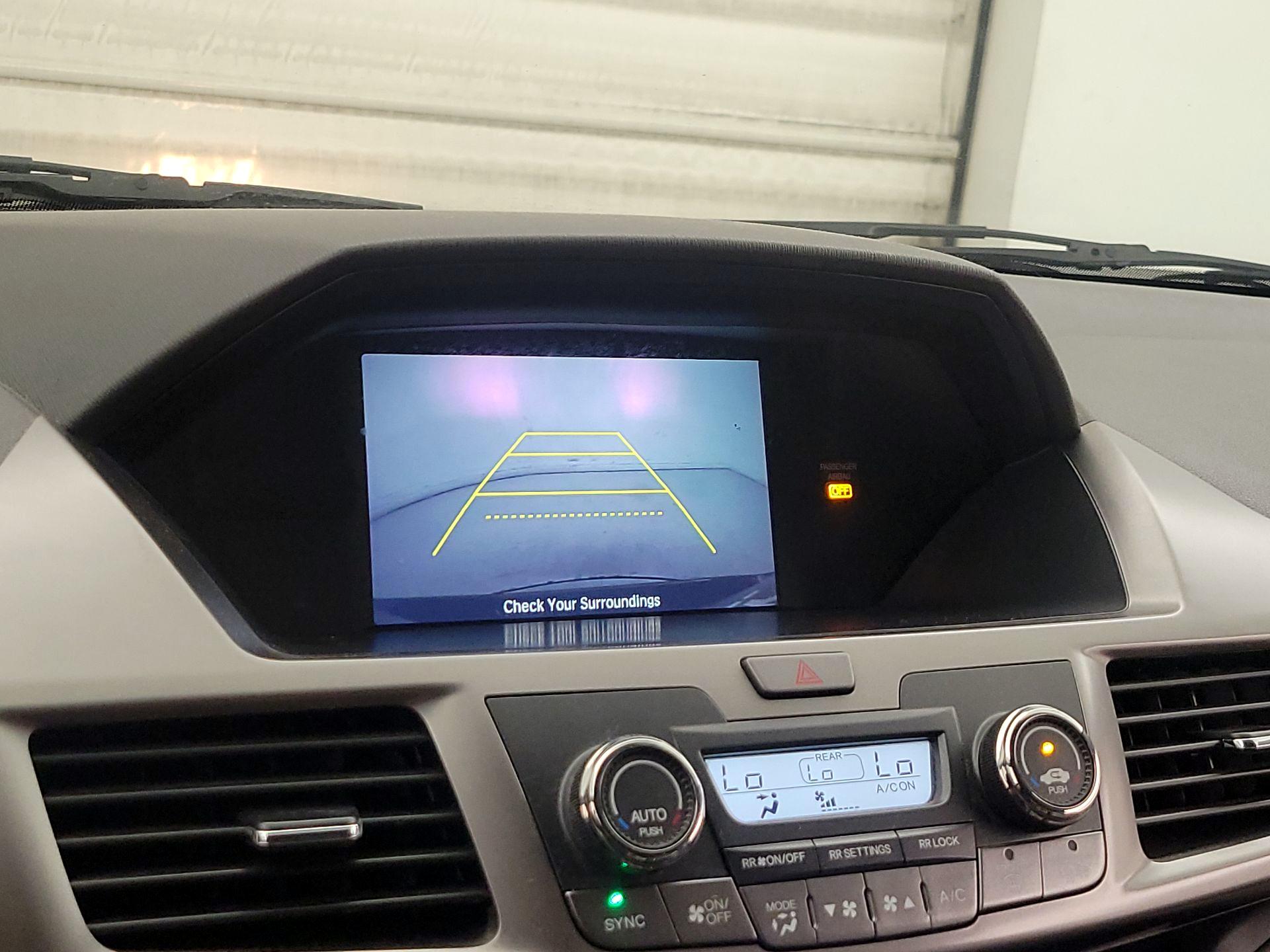 Thumbnail: 2016 Honda Odyssey - 14