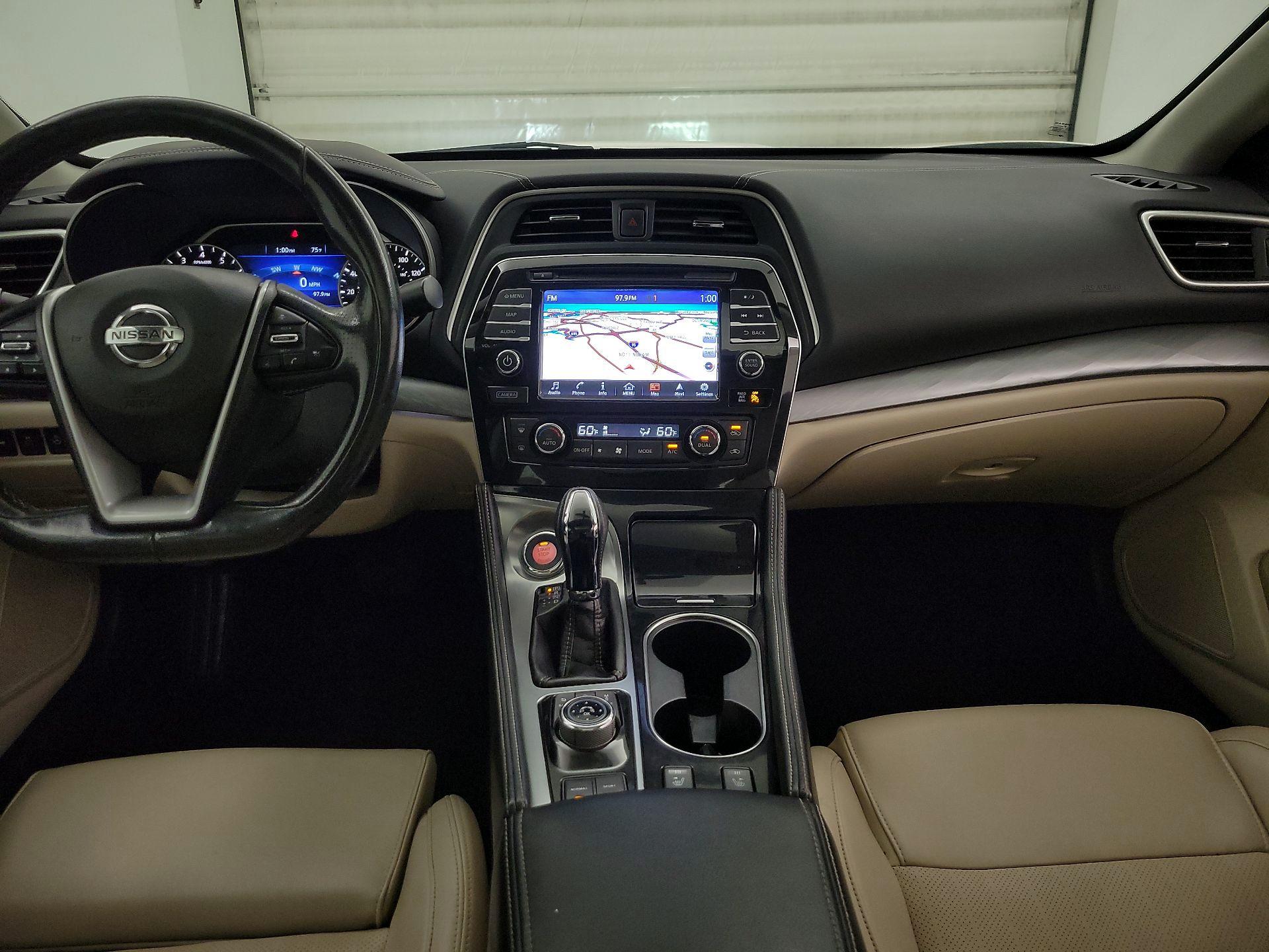 Thumbnail: 2017 Nissan Maxima - 9