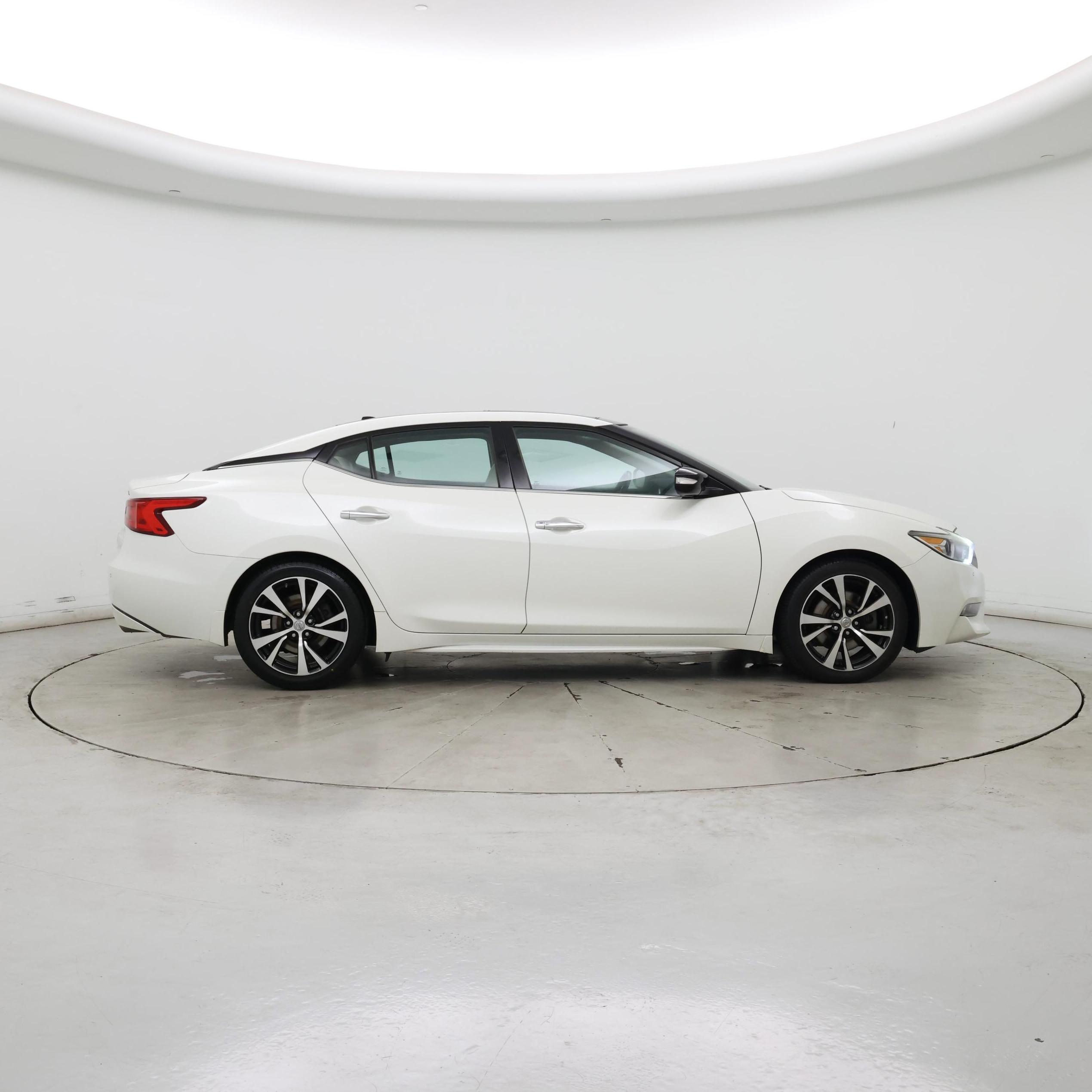 Thumbnail: 2017 Nissan Maxima - 7