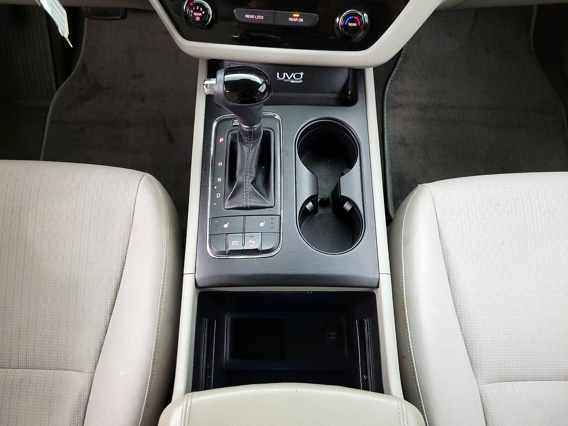 Thumbnail: 2016 Kia Sedona - 17