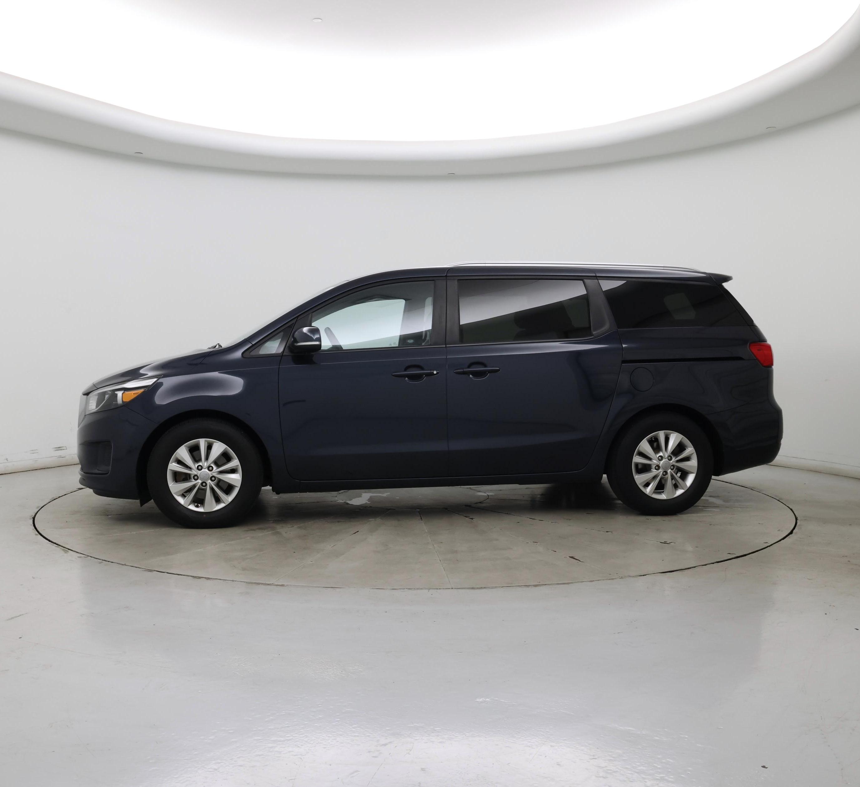 Thumbnail: 2016 Kia Sedona - 3