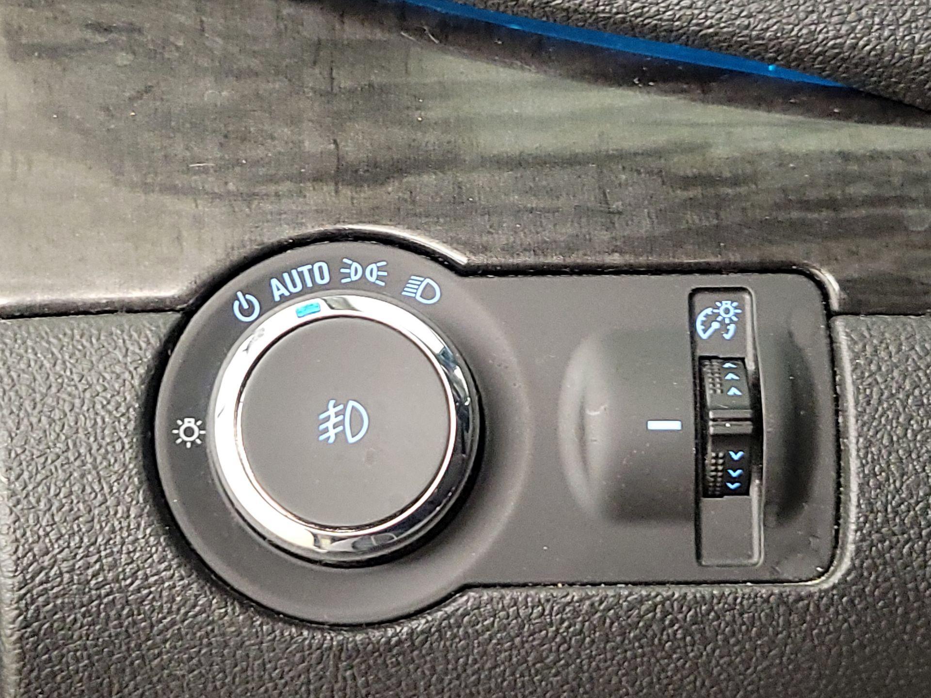 Thumbnail: 2015 Buick Encore - 13
