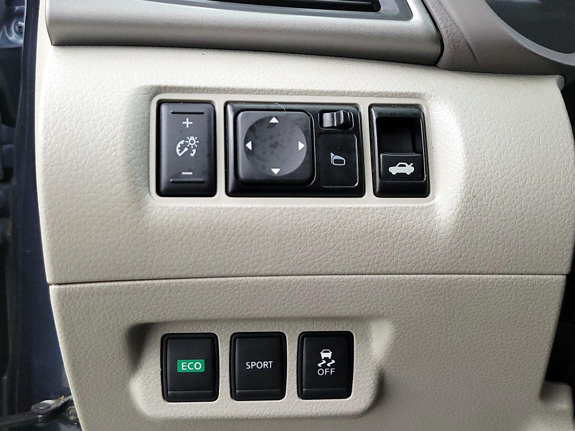 Thumbnail: 2013 Nissan Sentra - 13