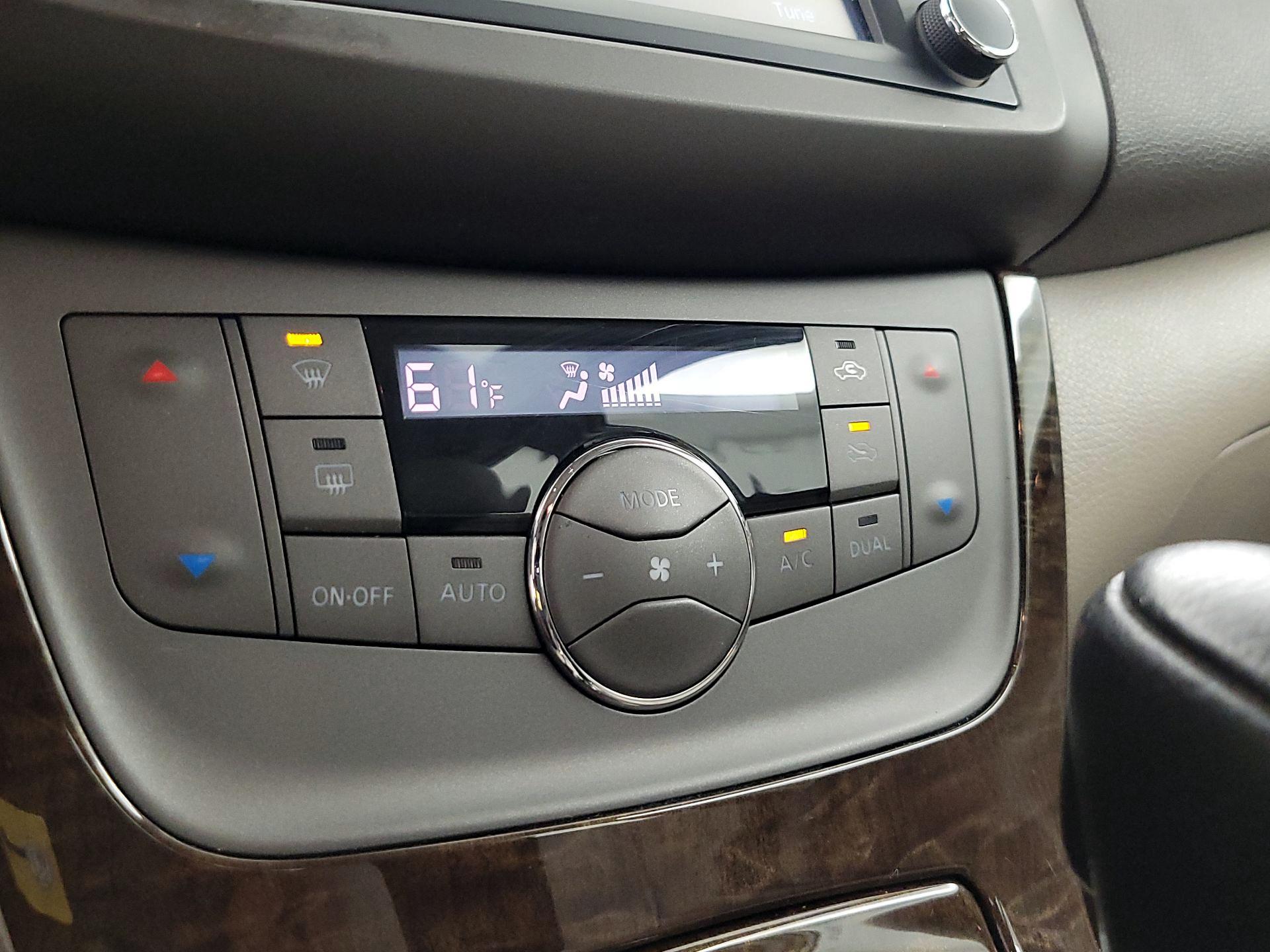 Thumbnail: 2013 Nissan Sentra - 16