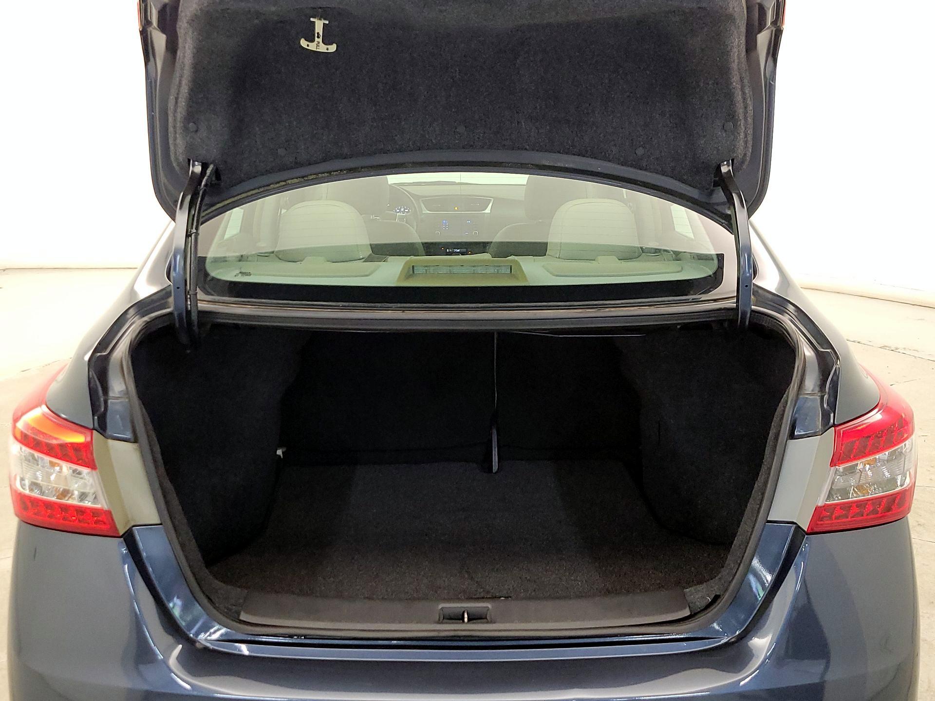 Thumbnail: 2013 Nissan Sentra - 20