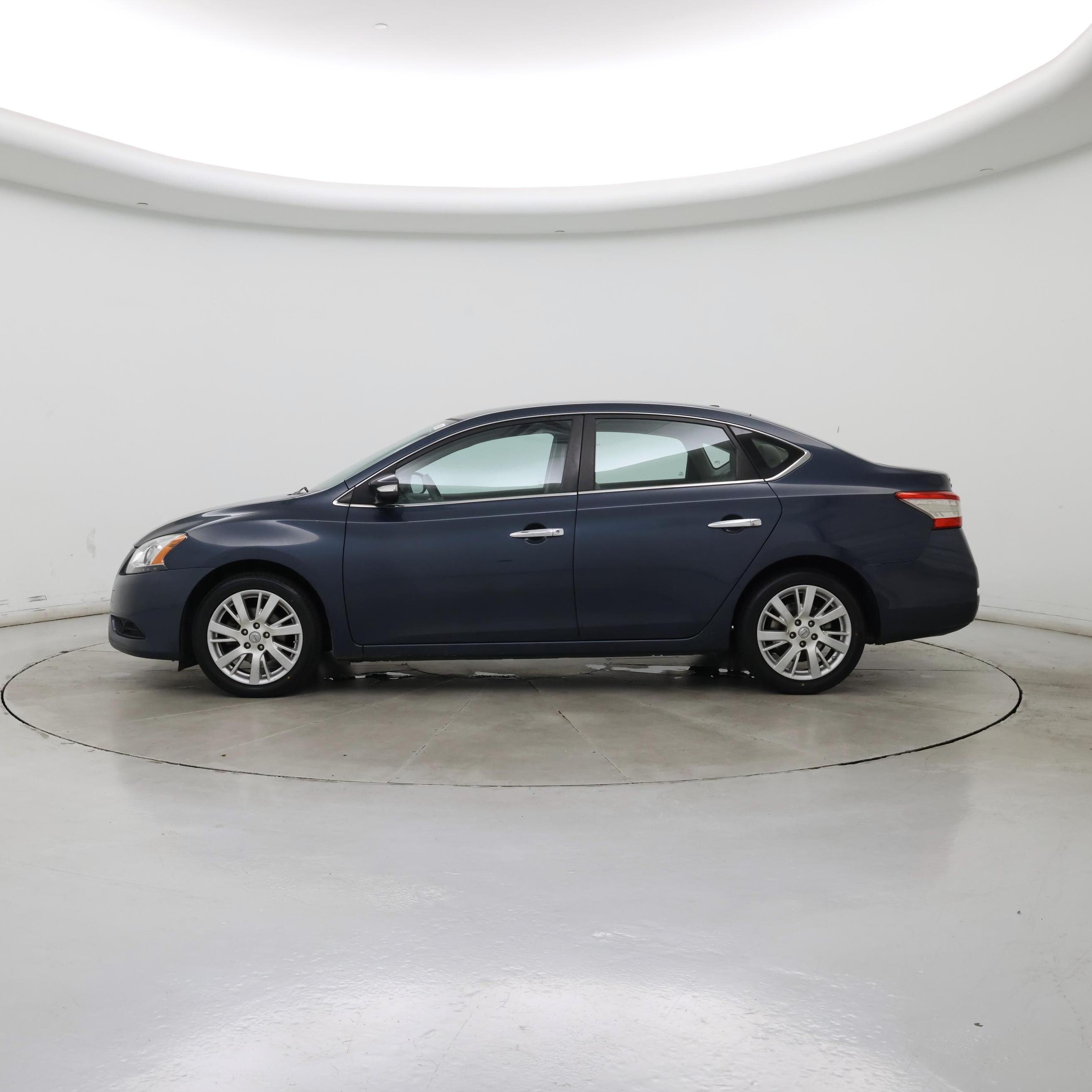 Thumbnail: 2013 Nissan Sentra - 3