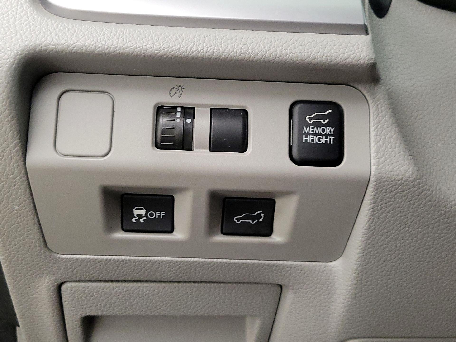Thumbnail: 2015 Subaru Forester - 13