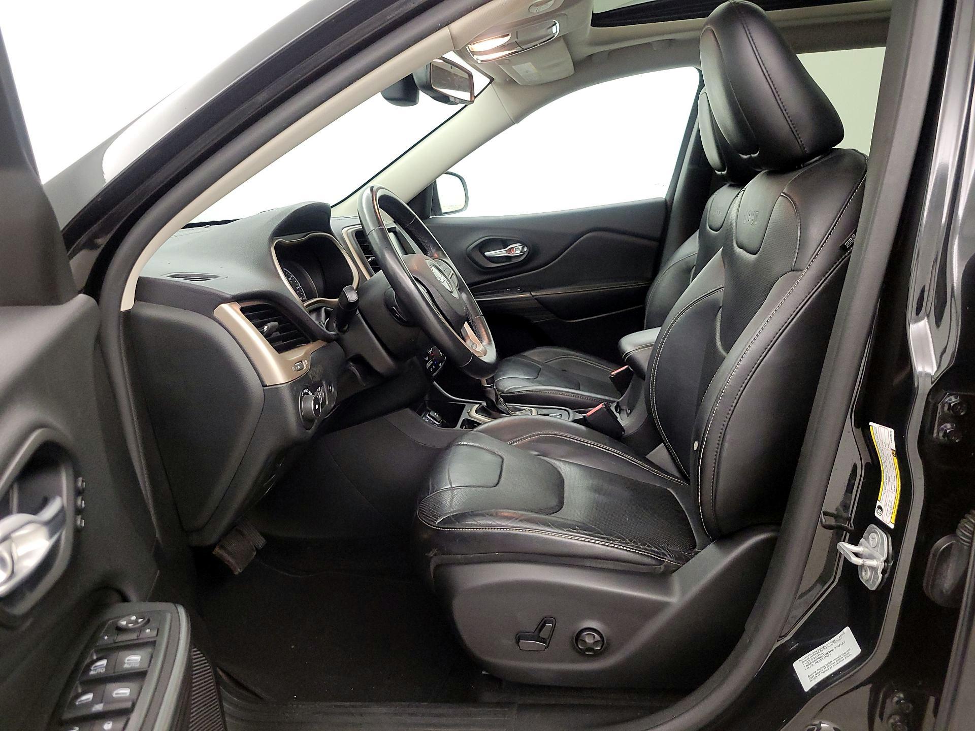 Thumbnail: 2015 Jeep Cherokee - 11