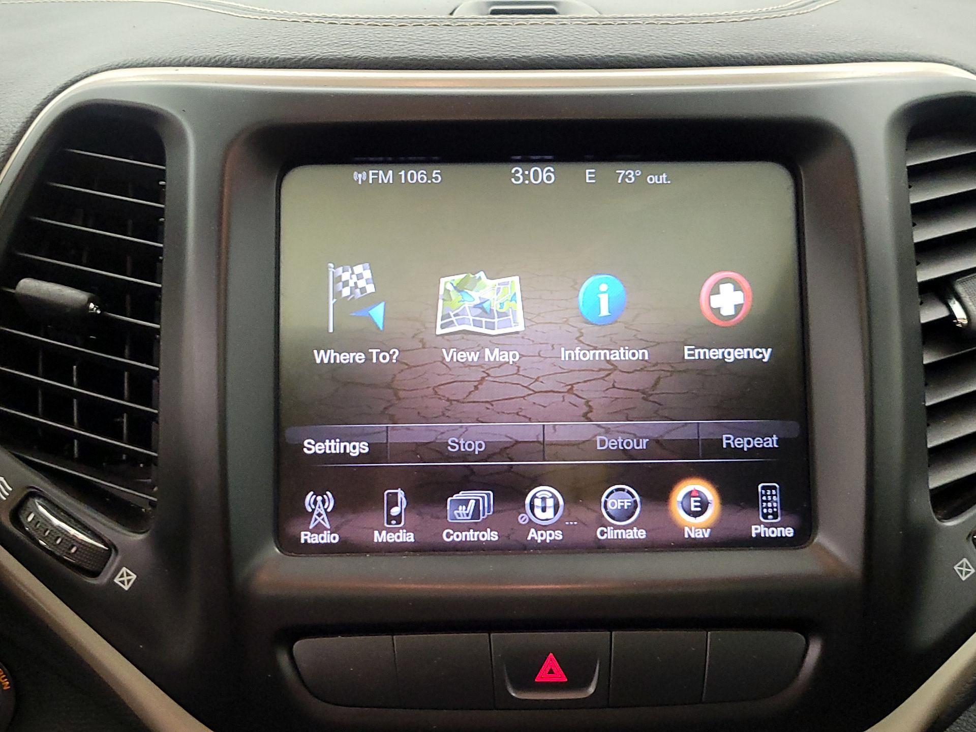 Thumbnail: 2015 Jeep Cherokee - 14