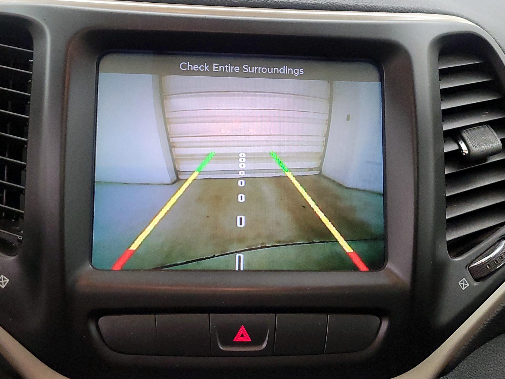 Thumbnail: 2015 Jeep Cherokee - 15