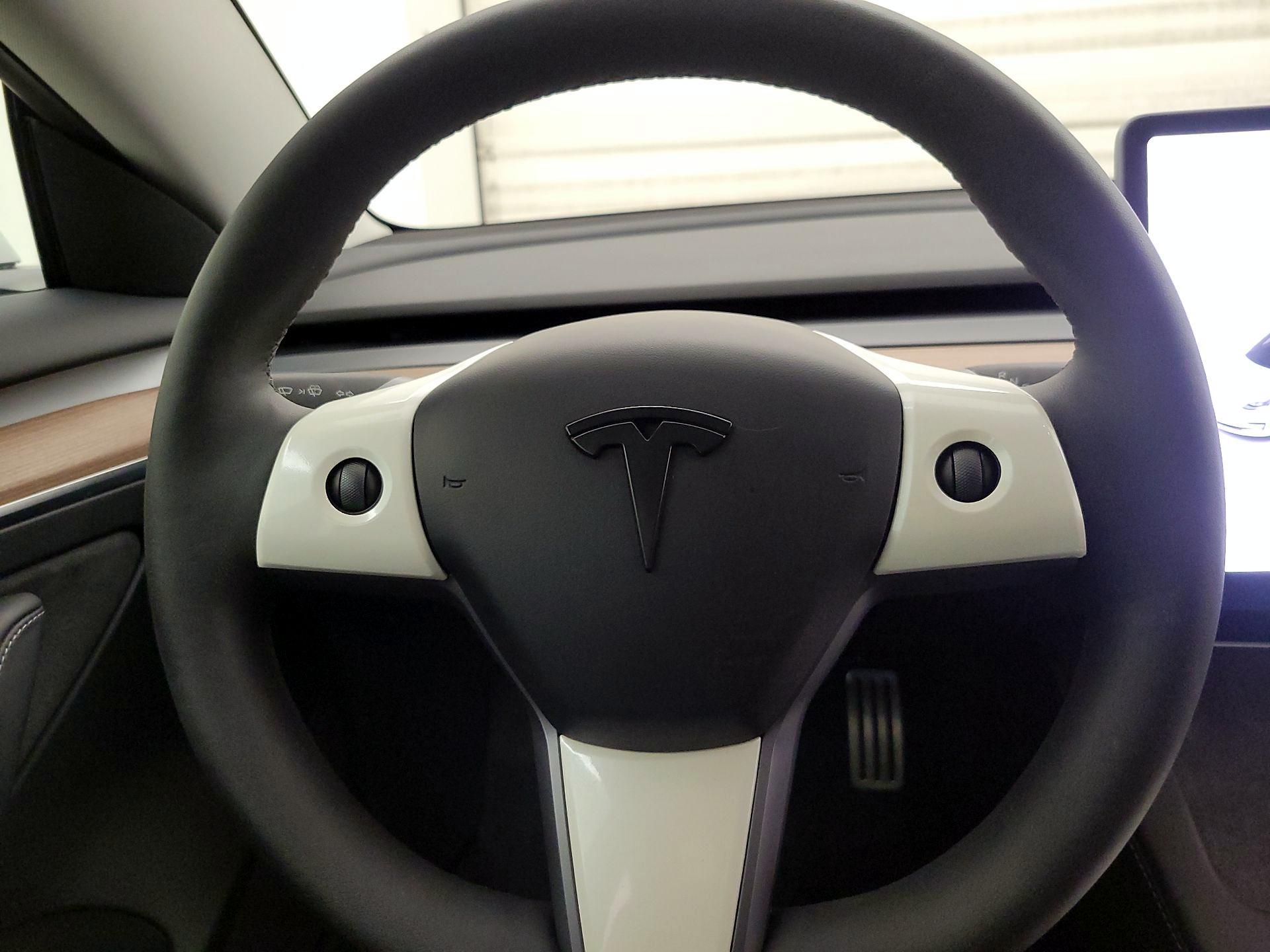 Thumbnail: 2023 Tesla Model 3 - 10