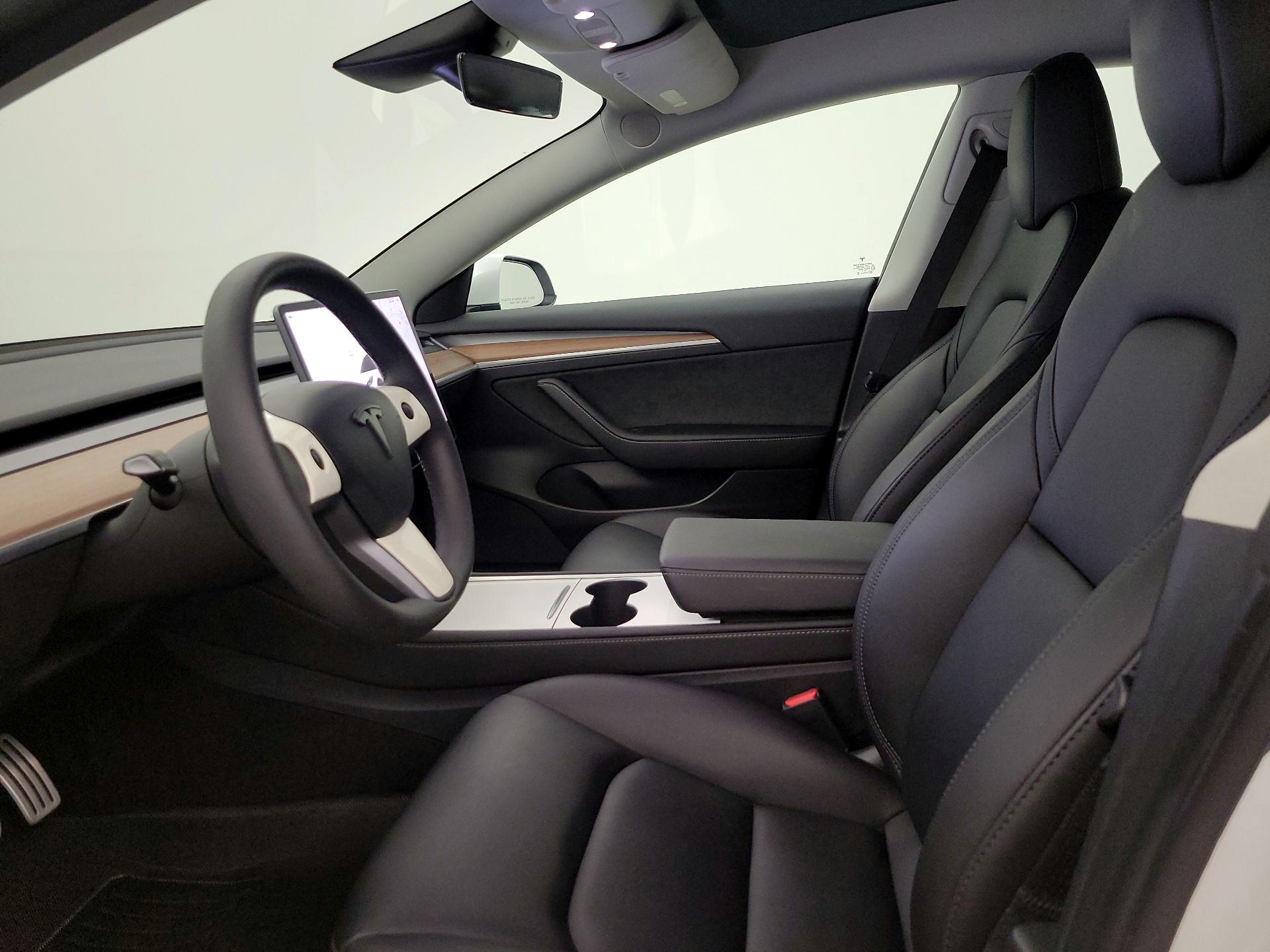 Thumbnail: 2023 Tesla Model 3 - 11