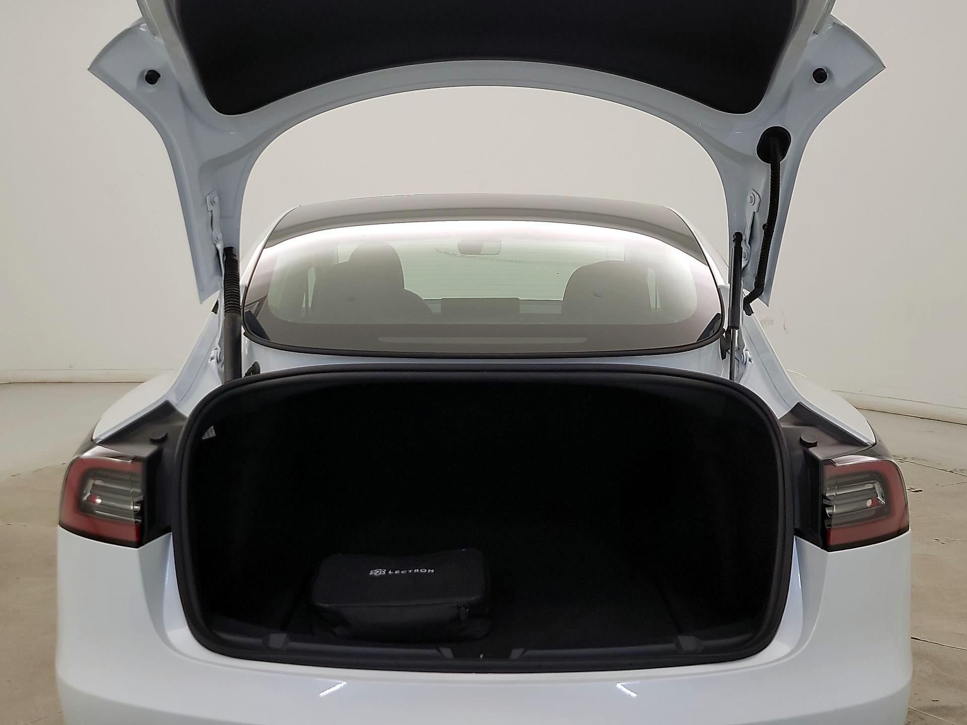 Thumbnail: 2023 Tesla Model 3 - 20