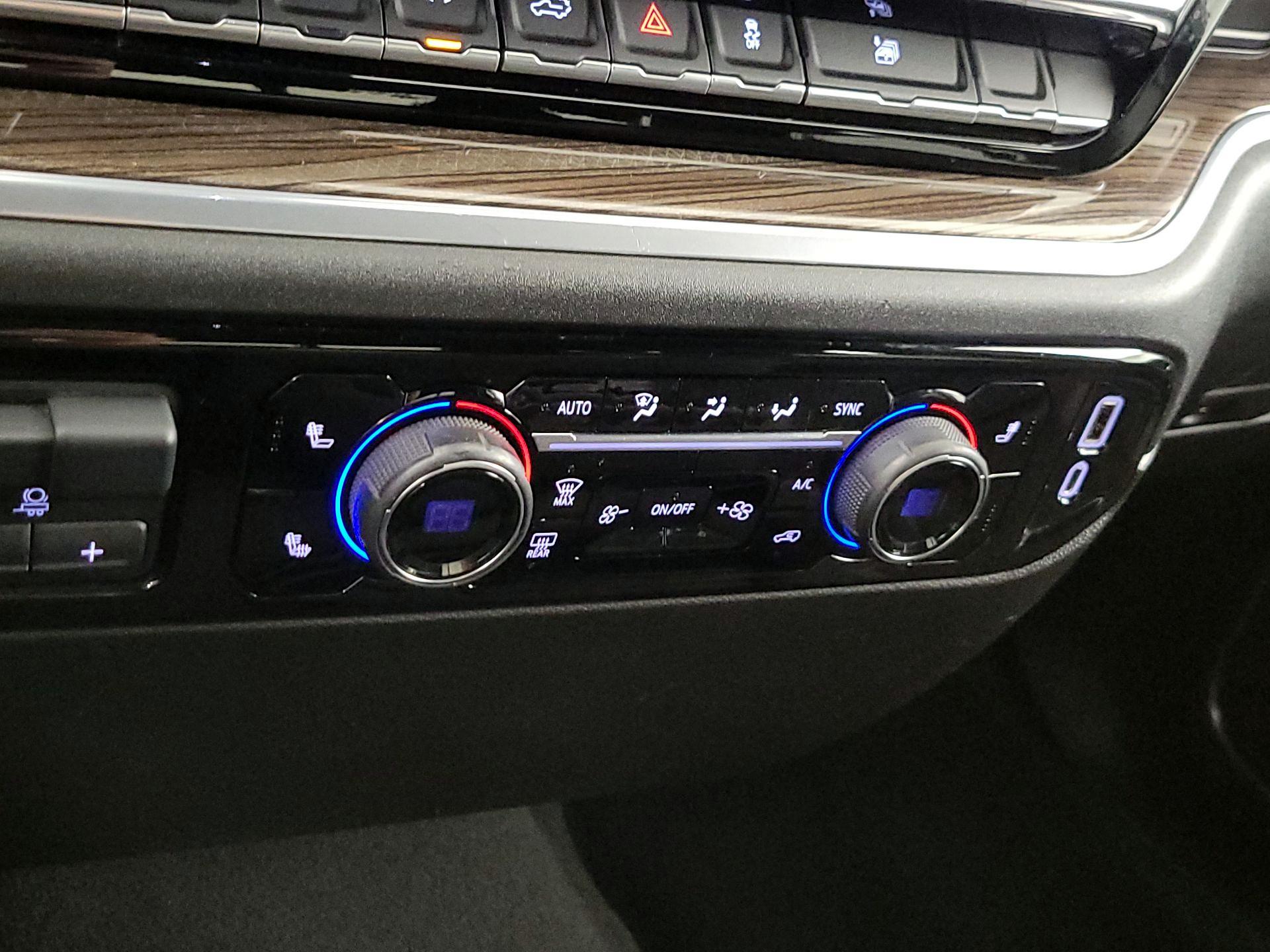 Thumbnail: 2022 Chevrolet Silverado 1500 - 16