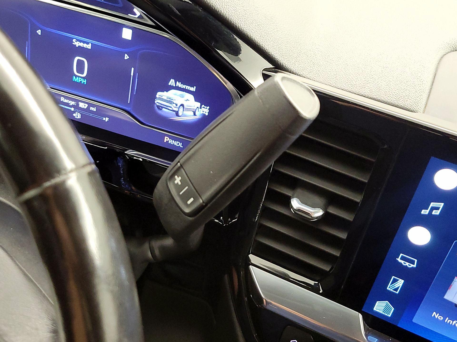 Thumbnail: 2022 Chevrolet Silverado 1500 - 17