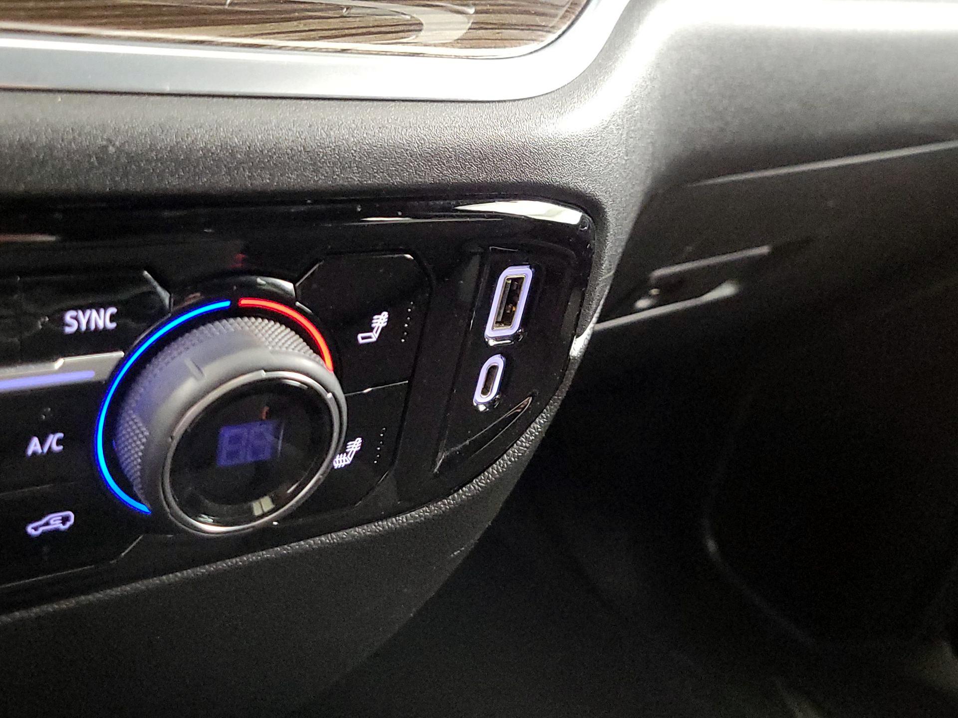 Thumbnail: 2022 Chevrolet Silverado 1500 - 18