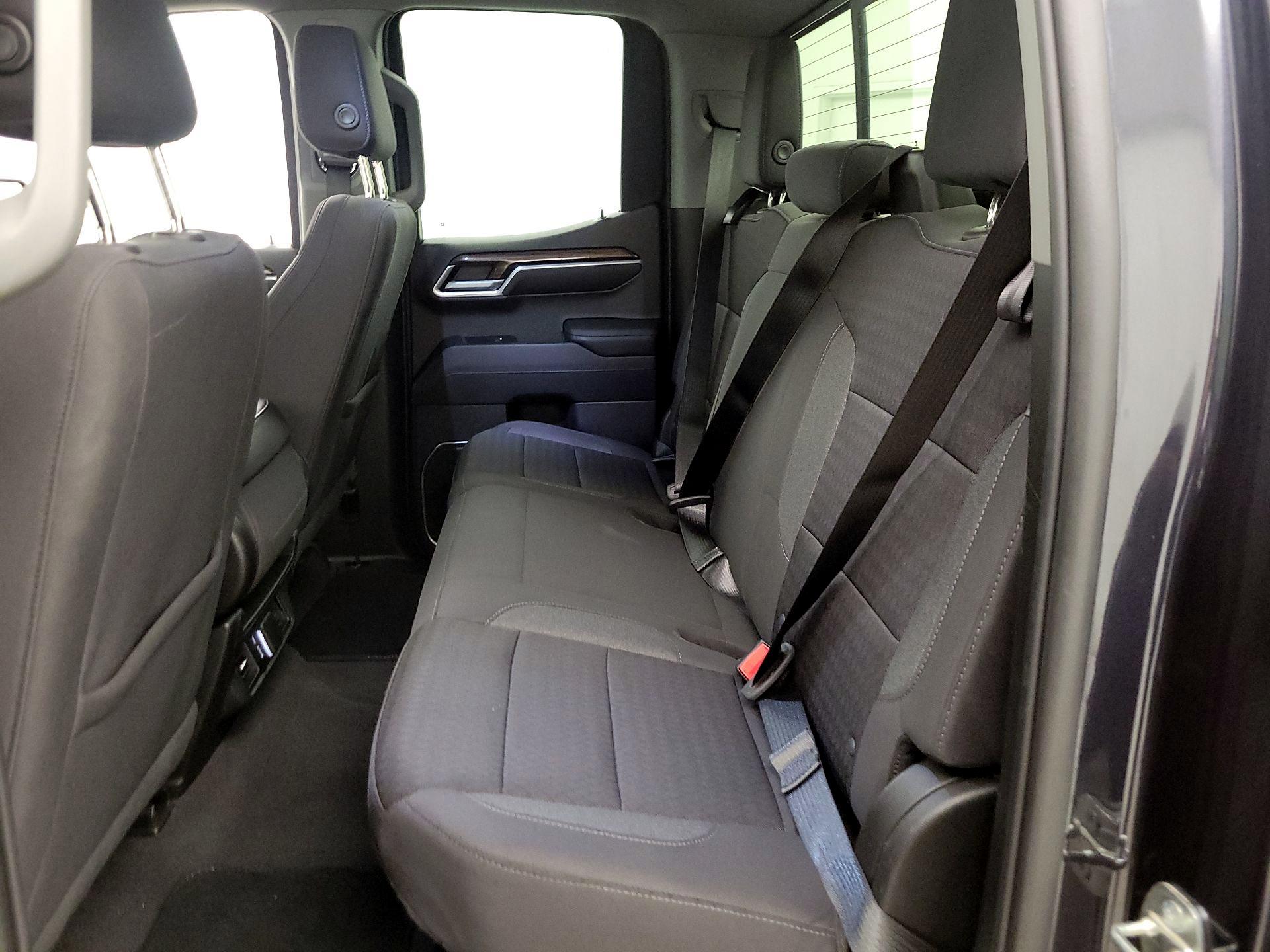 Thumbnail: 2022 Chevrolet Silverado 1500 - 19