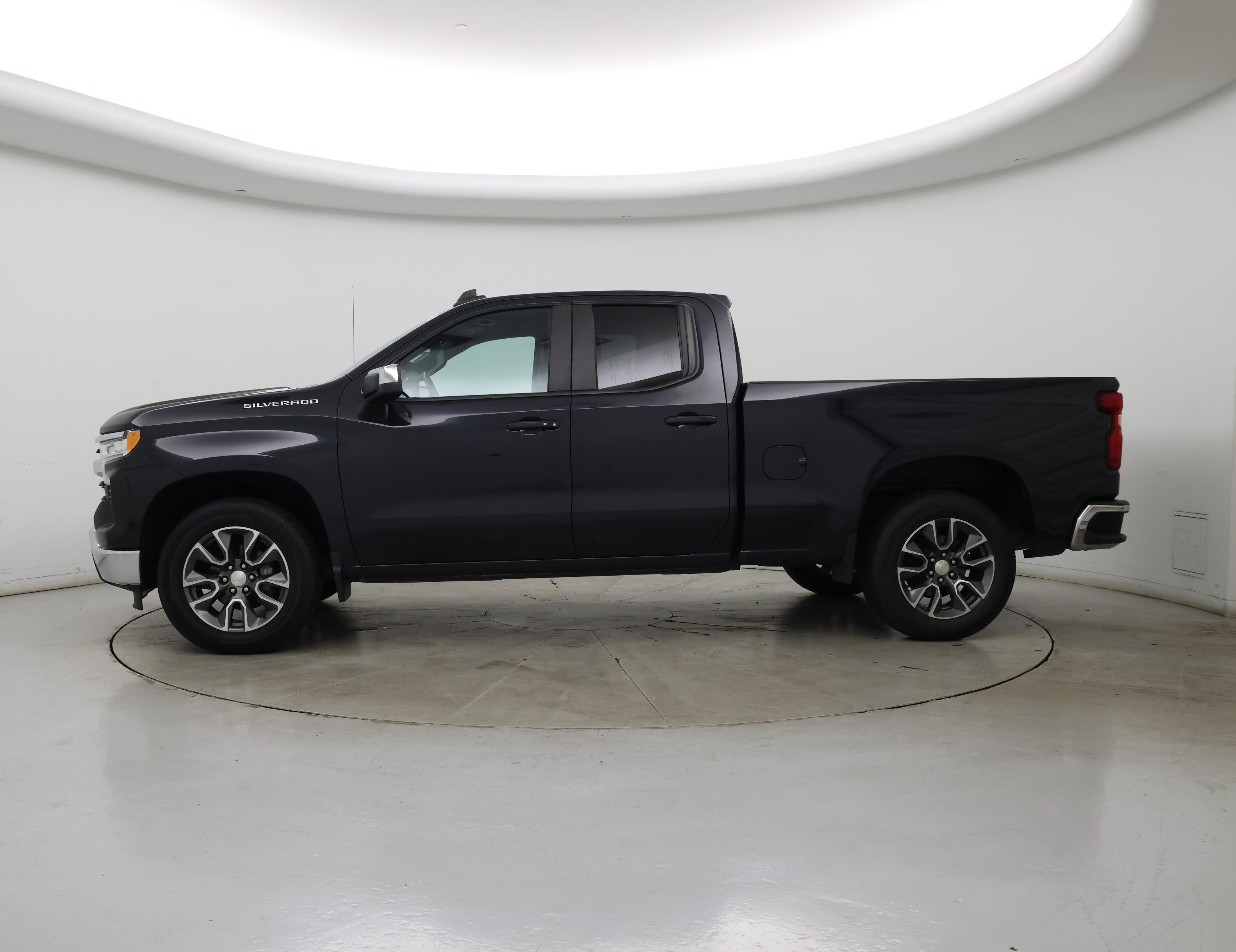 Thumbnail: 2022 Chevrolet Silverado 1500 - 3