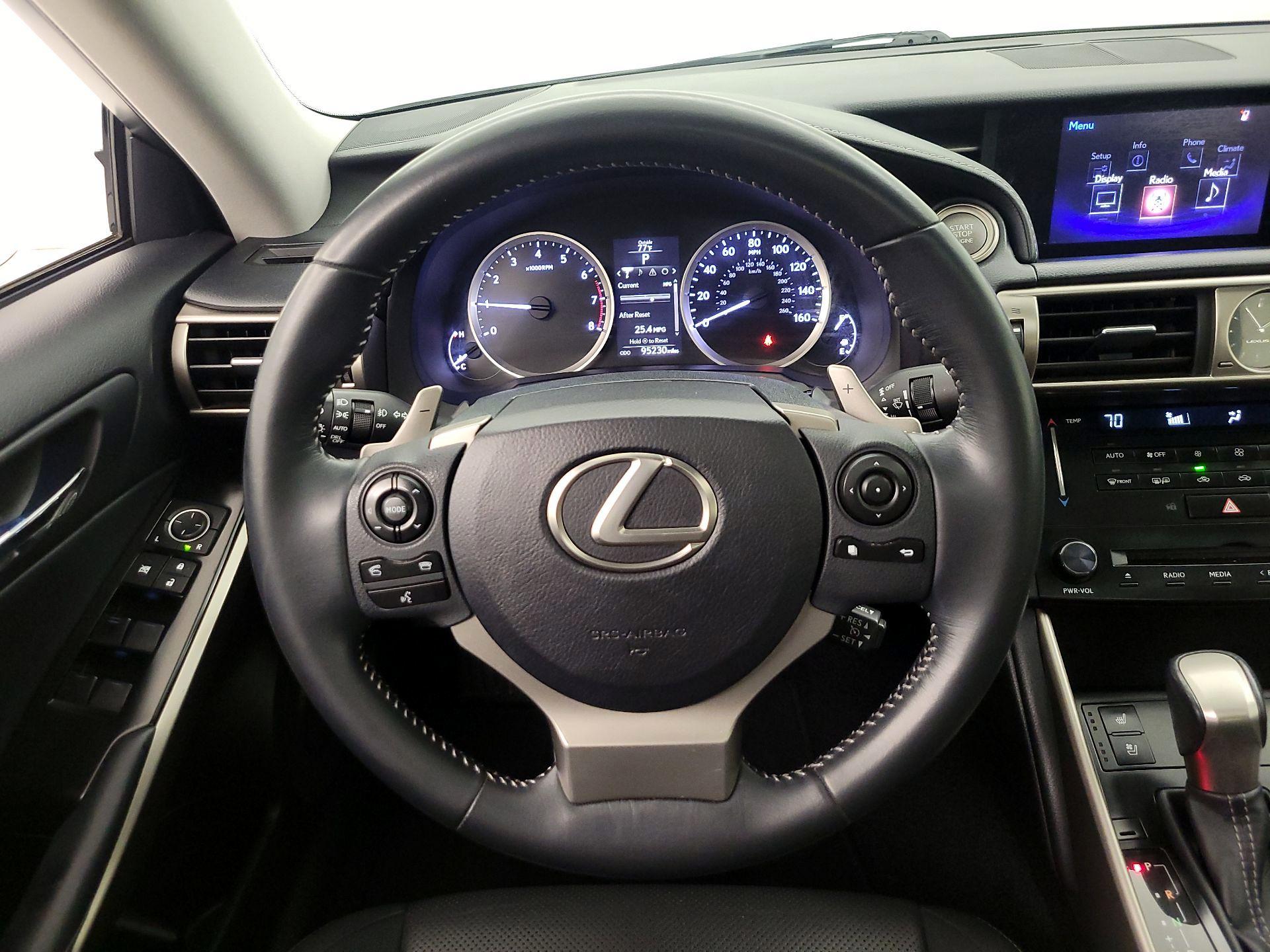 Thumbnail: 2014 Lexus IS - 10