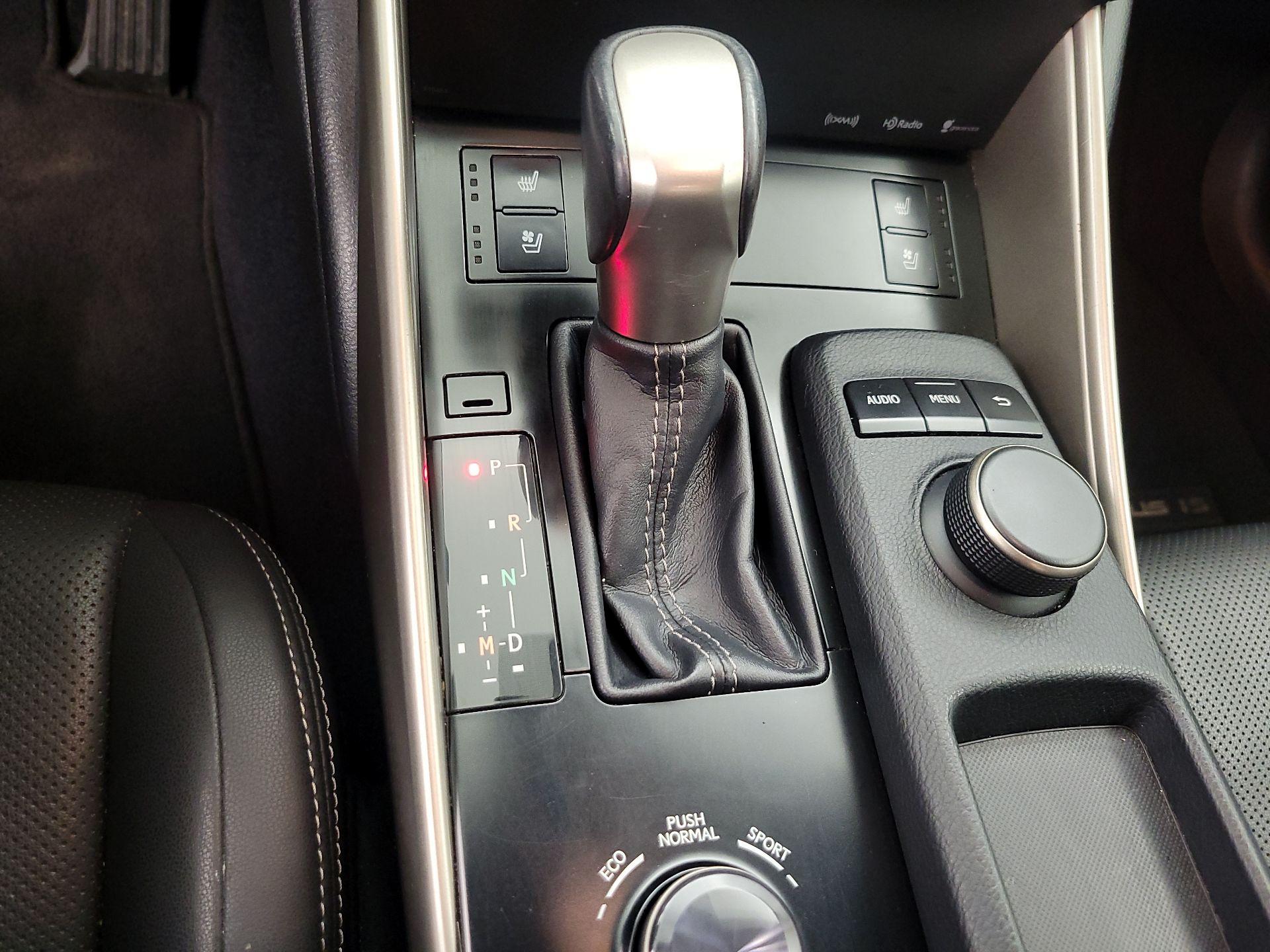 Thumbnail: 2014 Lexus IS - 17
