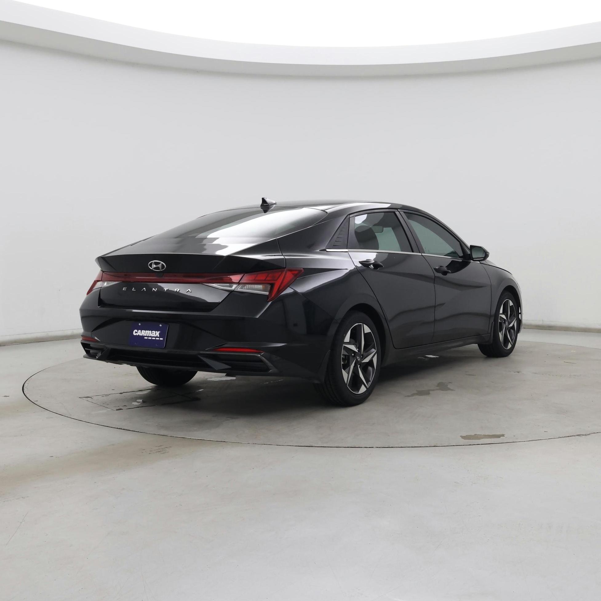 Thumbnail: 2022 Hyundai Elantra - 8