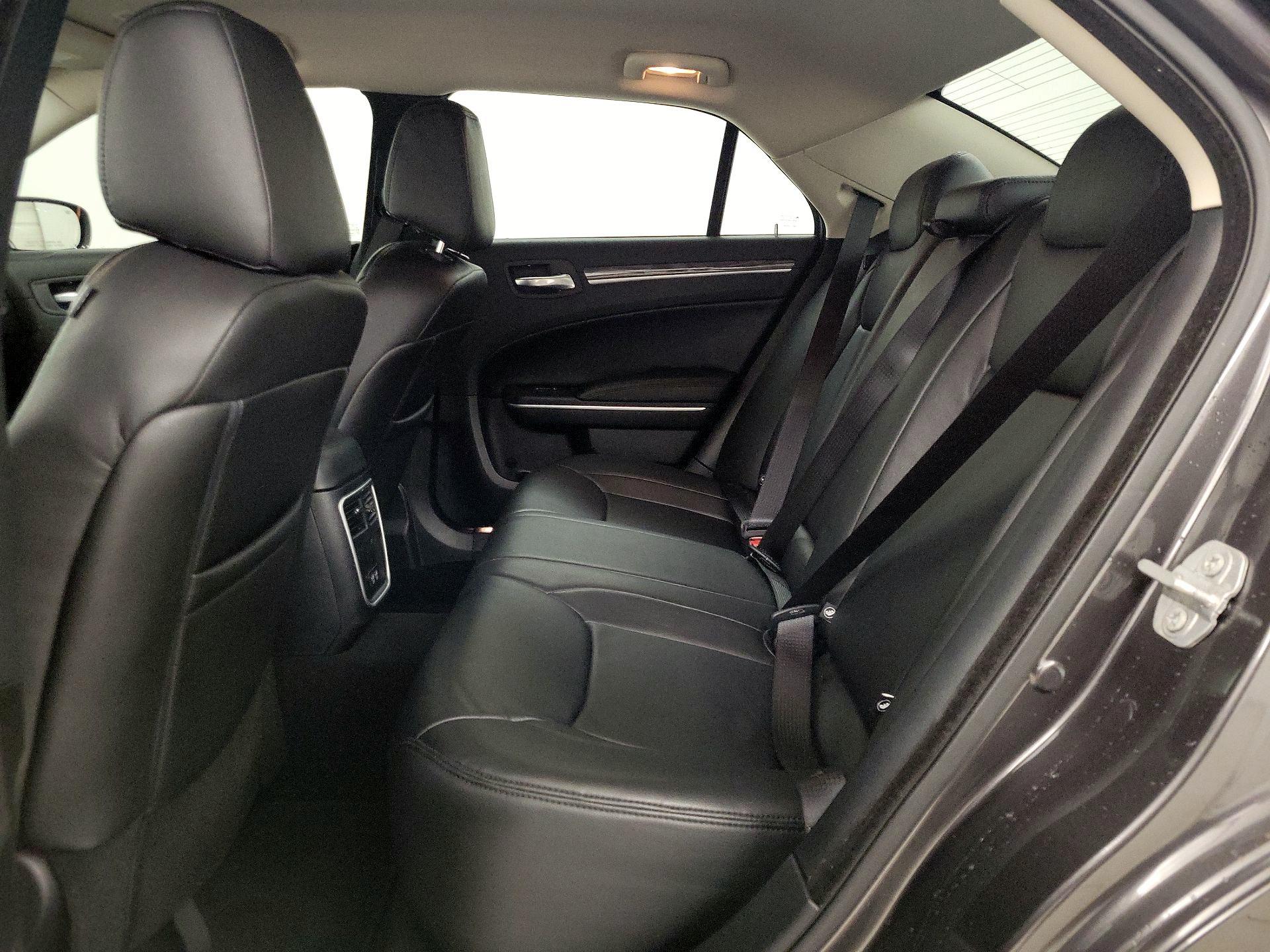 Thumbnail: 2021 Chrysler 300 - 19